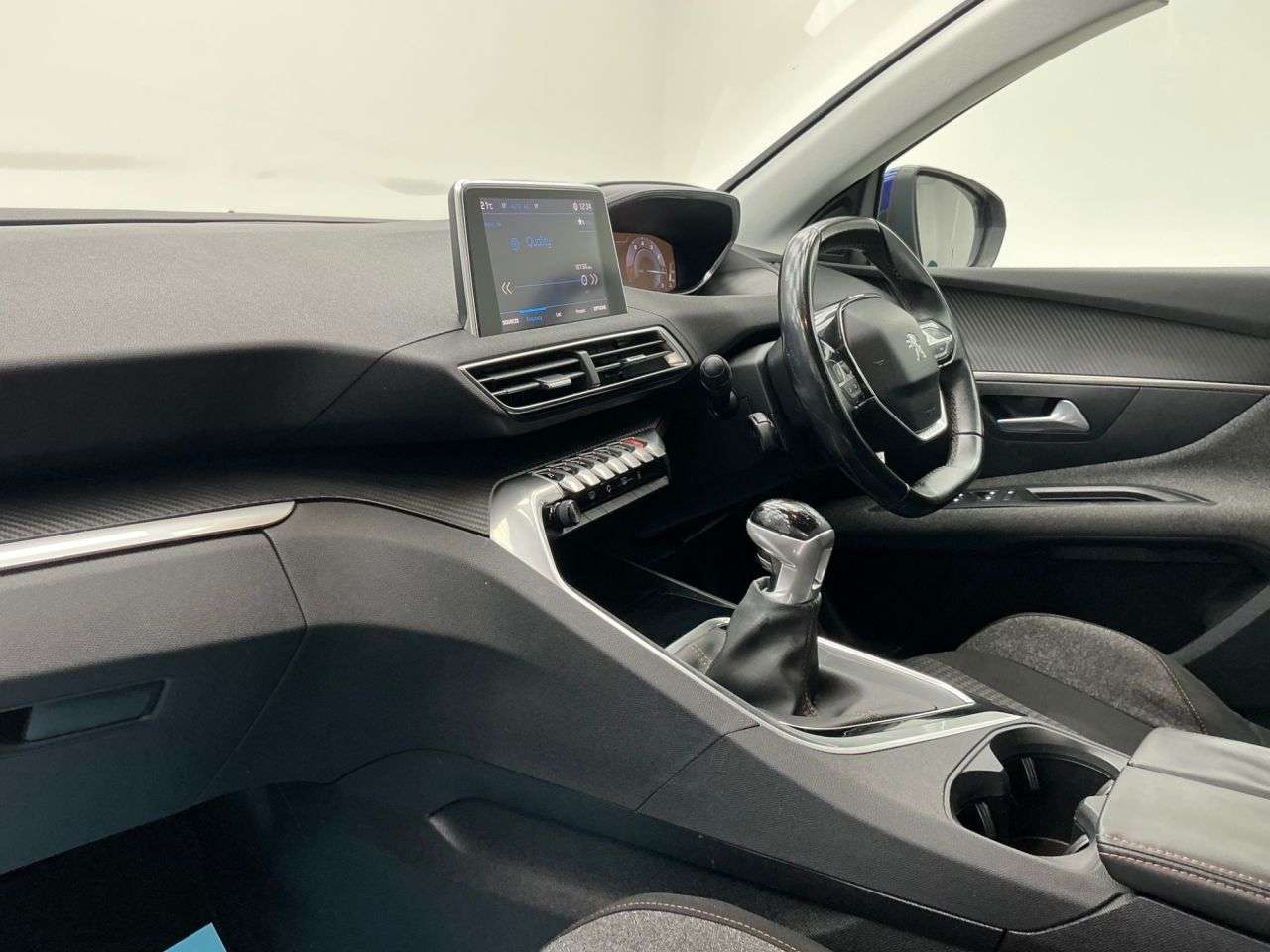 2018 PEUGEOT 3008 2018 PEUGEOT 3008