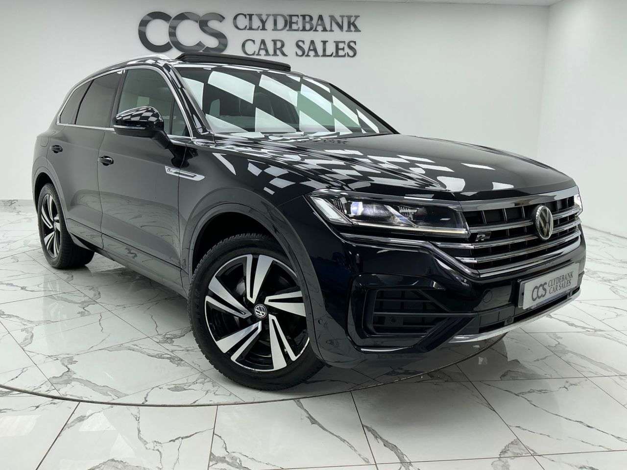 A 2018 VOLKSWAGEN TOUAREG 3.0 TDI V6 R-Line Tech SUV 5dr Diesel Tiptronic 4Motion Euro 6 (s/s) (286 p A 2018 VOLKSWAGEN TOUAREG 3.0 TDI V6 R-Line Tech SUV 5dr Diesel Tiptronic 4Motion Euro 6 (s/s) (286 p