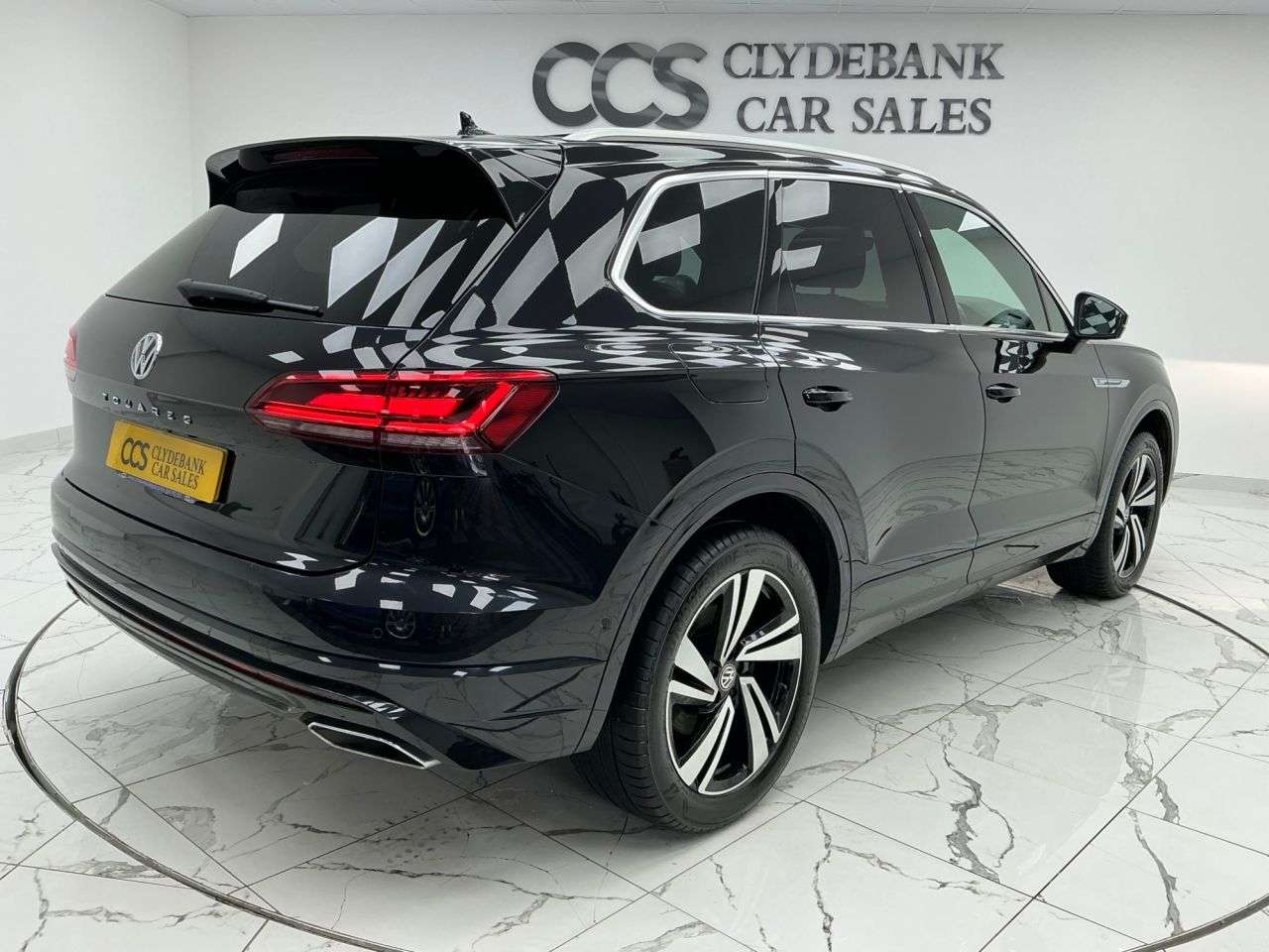 A 2018 VOLKSWAGEN TOUAREG 3.0 TDI V6 R-Line Tech SUV 5dr Diesel Tiptronic 4Motion Euro 6 (s/s) (286 p A 2018 VOLKSWAGEN TOUAREG 3.0 TDI V6 R-Line Tech SUV 5dr Diesel Tiptronic 4Motion Euro 6 (s/s) (286 p