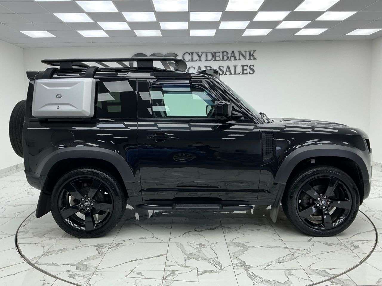 A 2024 LAND ROVER DEFENDER 90 3.0 D250 MHEV X-Dynamic HSE SUV 3dr Diesel Auto 4WD Euro 6 (s/s) (250 ps) S A 2024 LAND ROVER DEFENDER 90 3.0 D250 MHEV X-Dynamic HSE SUV 3dr Diesel Auto 4WD Euro 6 (s/s) (250 ps) S
