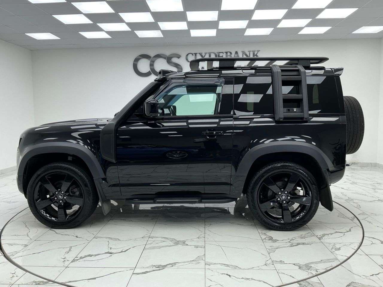 2024 LAND ROVER DEFENDER 90 2024 LAND ROVER DEFENDER 90