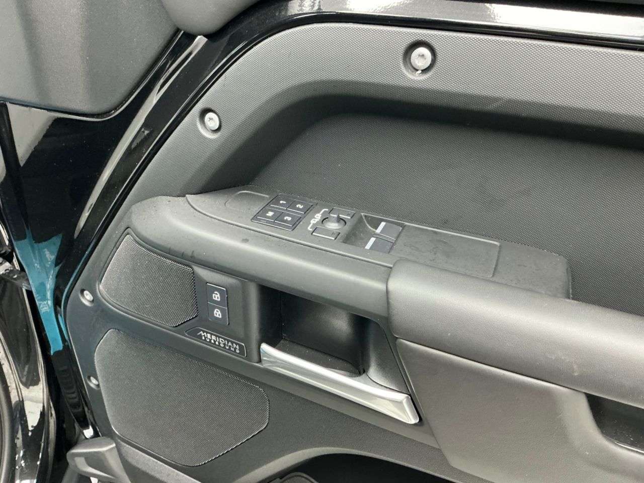 2024 LAND ROVER DEFENDER 90 2024 LAND ROVER DEFENDER 90