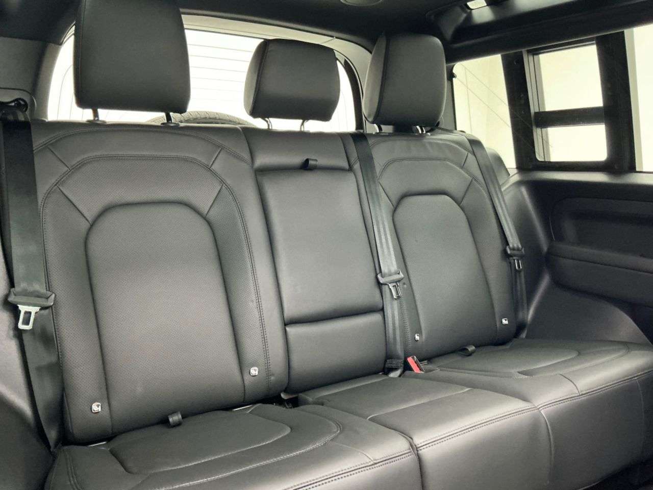 2024 LAND ROVER DEFENDER 90 2024 LAND ROVER DEFENDER 90