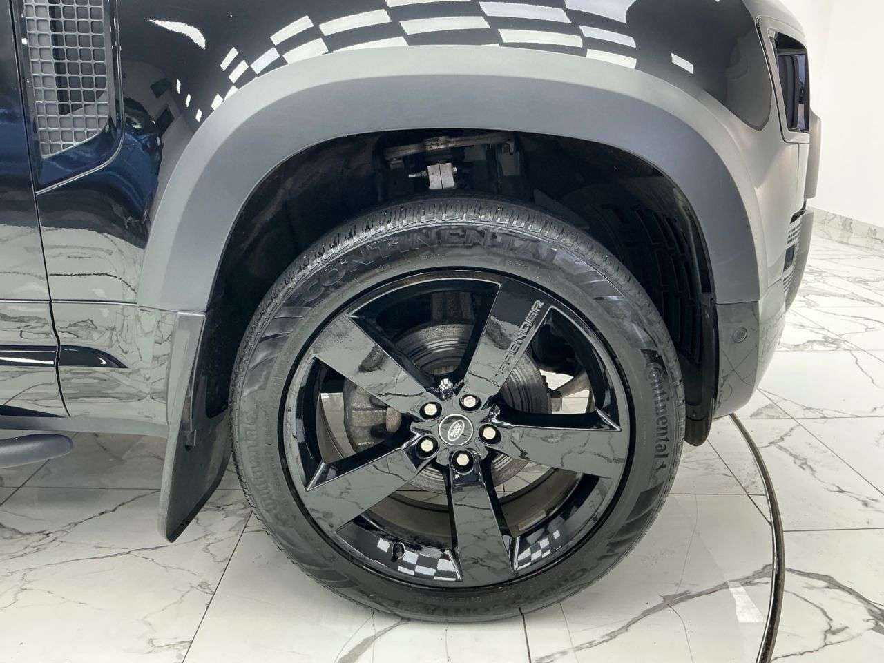 2024 LAND ROVER DEFENDER 90 2024 LAND ROVER DEFENDER 90