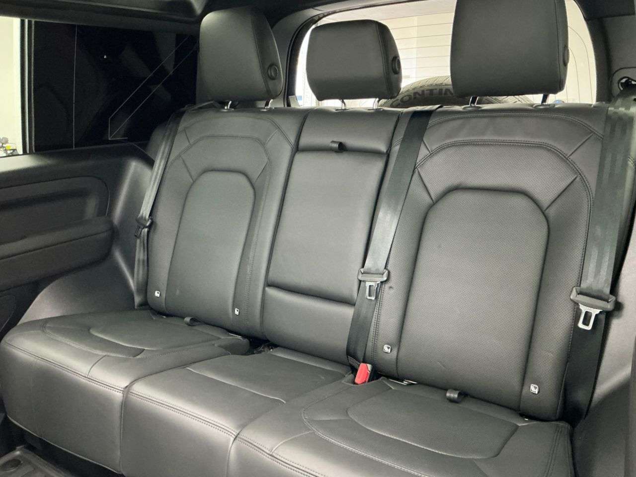 2024 LAND ROVER DEFENDER 90 2024 LAND ROVER DEFENDER 90