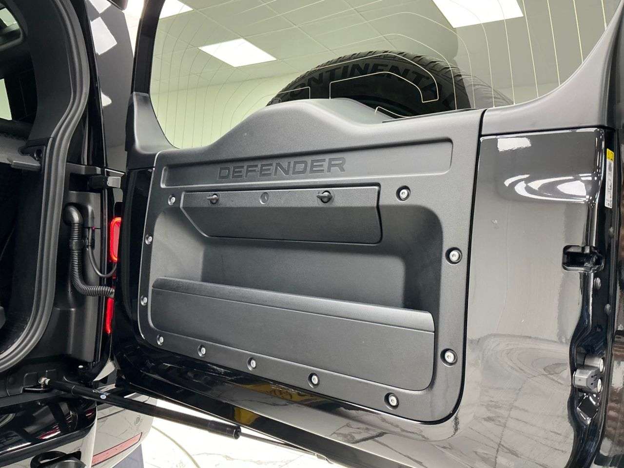 2024 LAND ROVER DEFENDER 90 2024 LAND ROVER DEFENDER 90