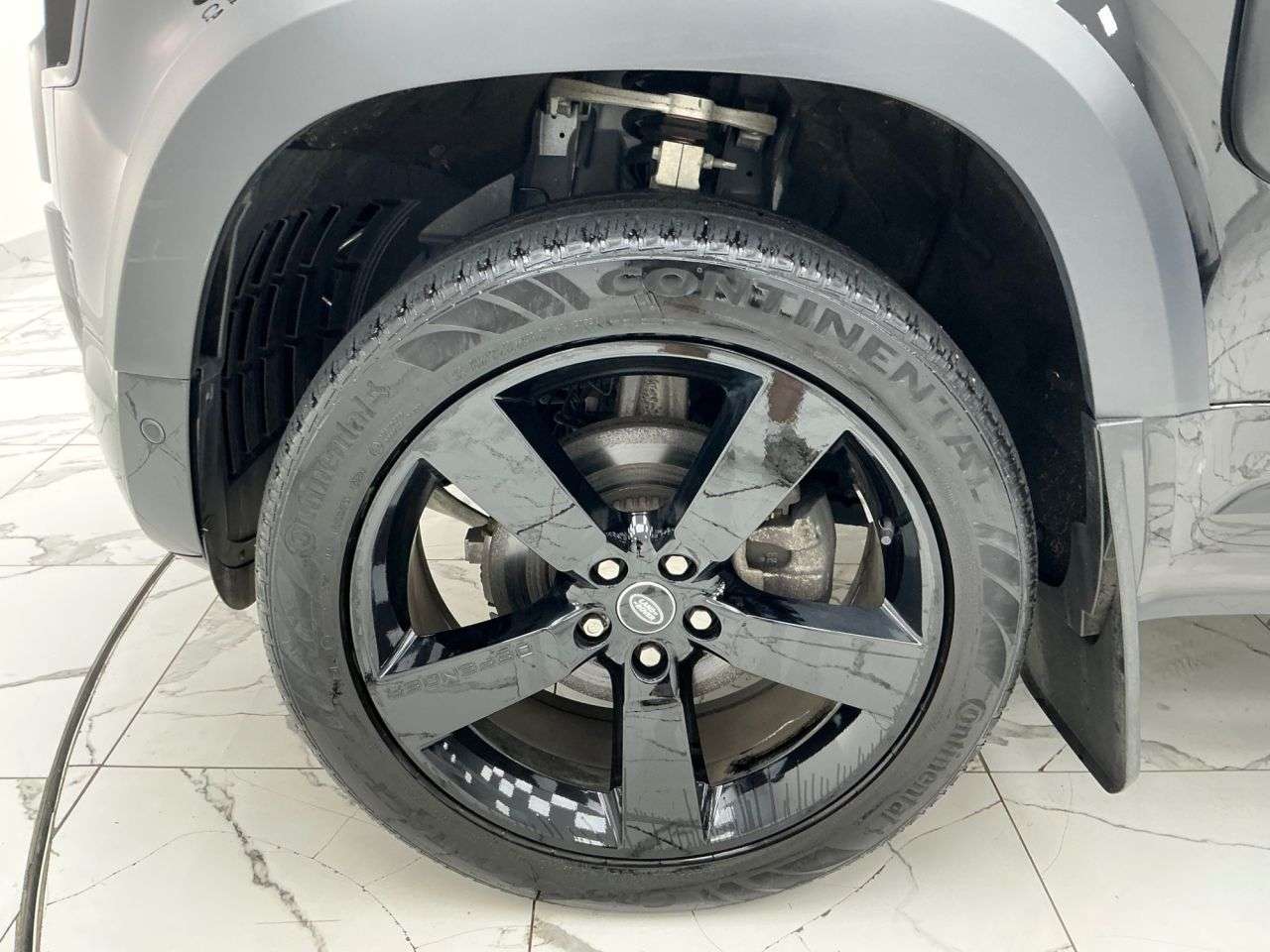 2024 LAND ROVER DEFENDER 90 2024 LAND ROVER DEFENDER 90