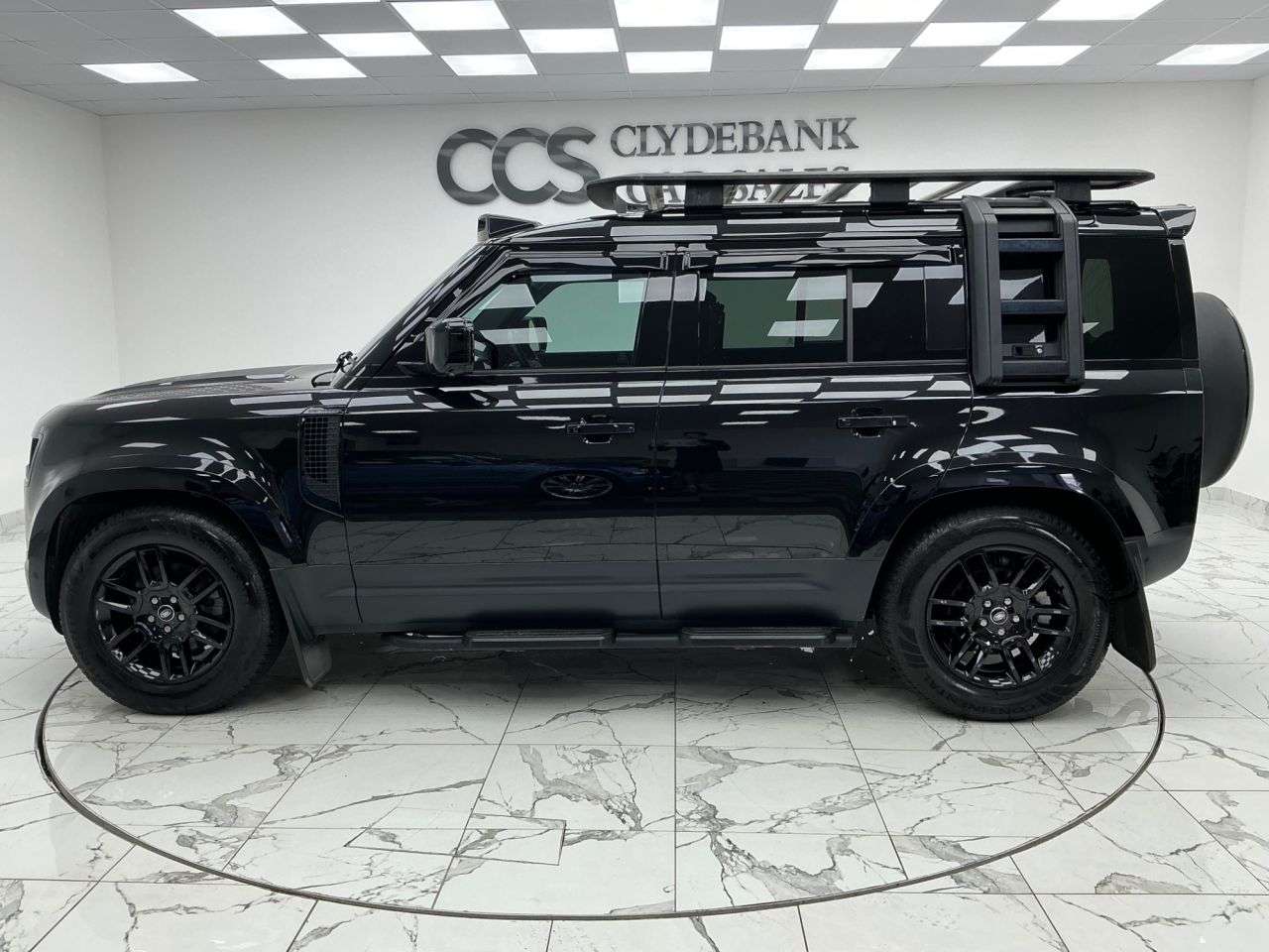 2024 LAND ROVER DEFENDER 110 2024 LAND ROVER DEFENDER 110