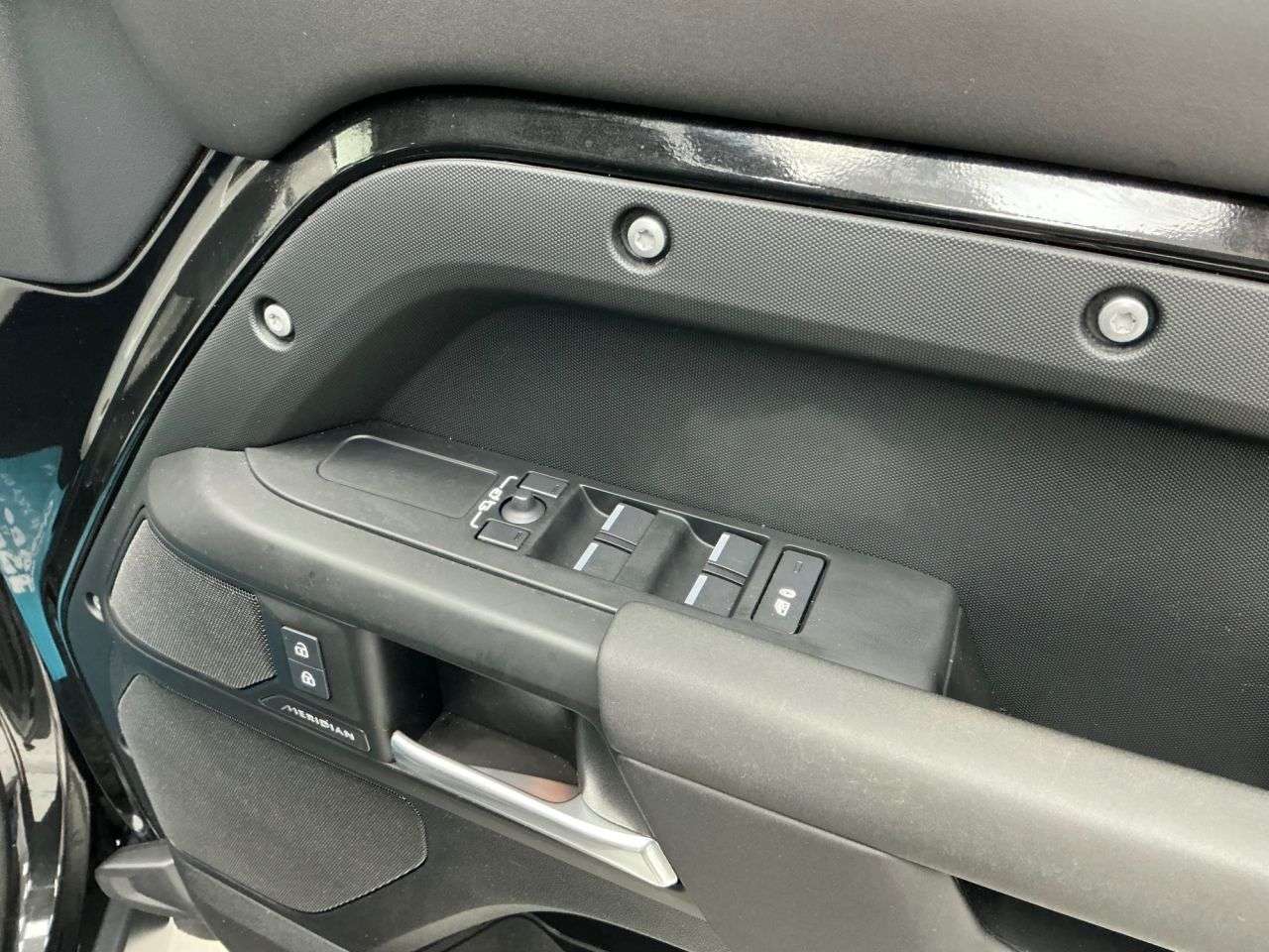 2024 LAND ROVER DEFENDER 110 2024 LAND ROVER DEFENDER 110