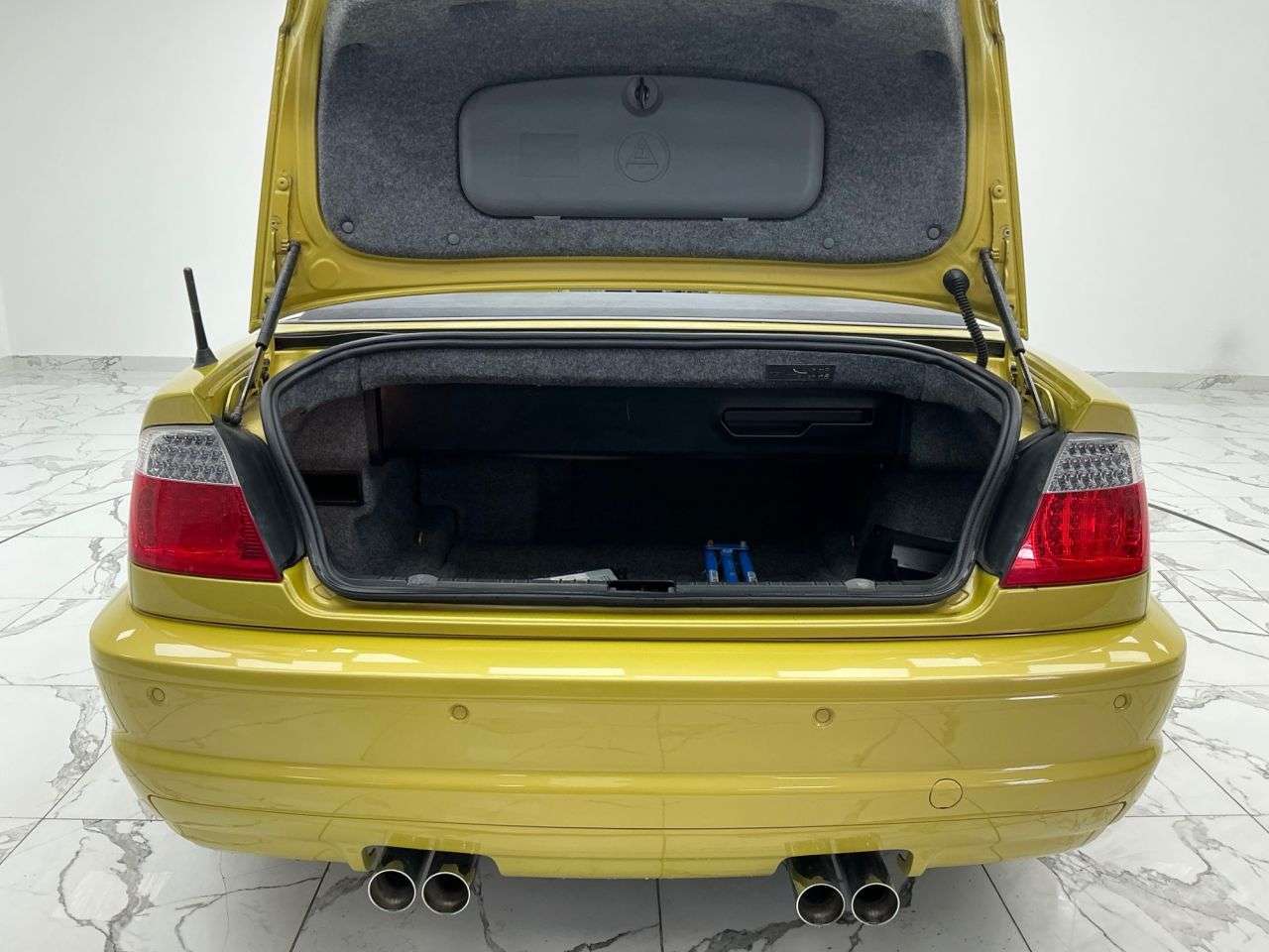 2004 BMW M3 2004 BMW M3