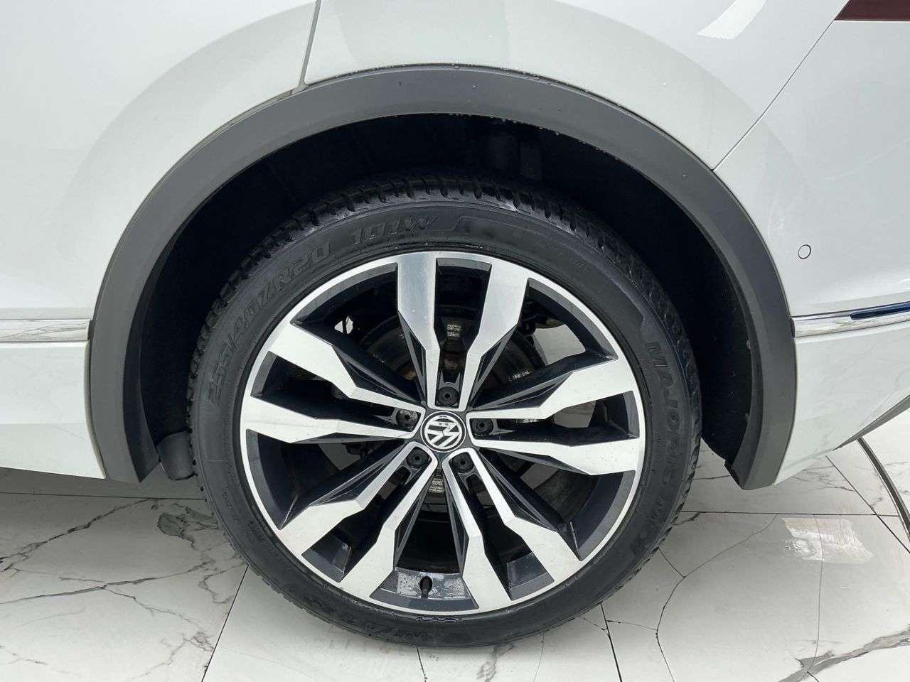 2020 VOLKSWAGEN TIGUAN 2020 VOLKSWAGEN TIGUAN