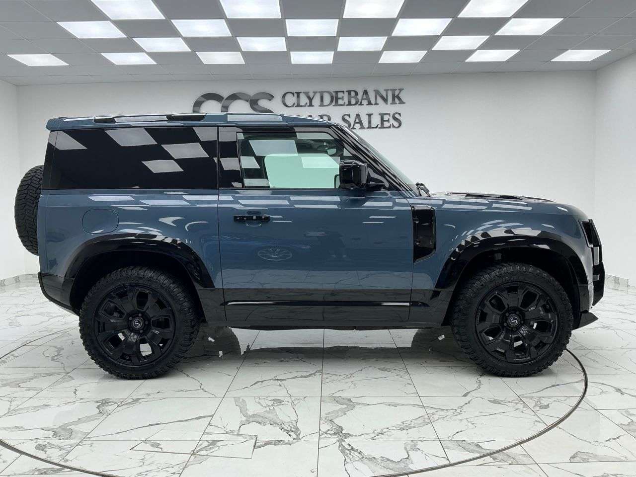 A 2021 LAND ROVER DEFENDER 90 3.0 D200 MHEV Hard Top SUV 3dr Diesel Auto 4WD SWB Euro 6 (s/s) (200 ps) 20 A 2021 LAND ROVER DEFENDER 90 3.0 D200 MHEV Hard Top SUV 3dr Diesel Auto 4WD SWB Euro 6 (s/s) (200 ps) 20