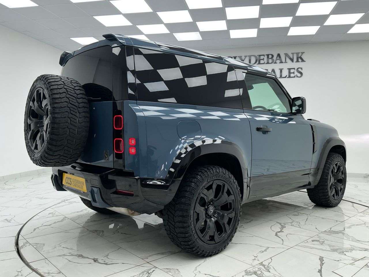 A 2021 LAND ROVER DEFENDER 90 3.0 D200 MHEV Hard Top SUV 3dr Diesel Auto 4WD SWB Euro 6 (s/s) (200 ps) 20 A 2021 LAND ROVER DEFENDER 90 3.0 D200 MHEV Hard Top SUV 3dr Diesel Auto 4WD SWB Euro 6 (s/s) (200 ps) 20