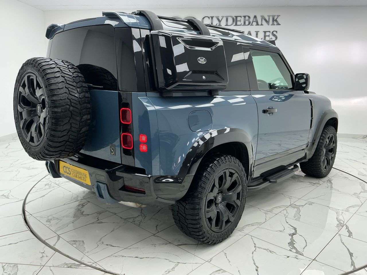 A 2021 LAND ROVER DEFENDER 90 3.0 D200 MHEV Hard Top SUV 3dr Diesel Auto 4WD SWB Euro 6 (s/s) (200 ps) 20 A 2021 LAND ROVER DEFENDER 90 3.0 D200 MHEV Hard Top SUV 3dr Diesel Auto 4WD SWB Euro 6 (s/s) (200 ps) 20