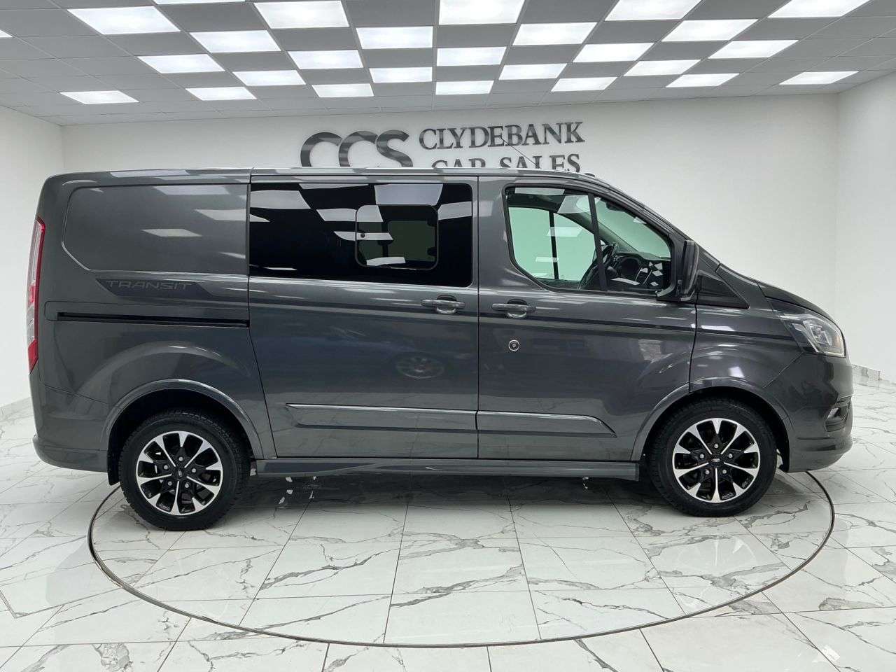 A 2019 FORD TRANSIT CUSTOM 2.0 310 EcoBlue Sport Crew Van Double Cab 6dr Diesel Auto L1 H1 Euro 6 (s/s A 2019 FORD TRANSIT CUSTOM 2.0 310 EcoBlue Sport Crew Van Double Cab 6dr Diesel Auto L1 H1 Euro 6 (s/s