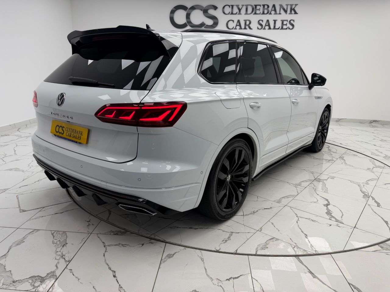 A 2021 VOLKSWAGEN TOUAREG 3.0 TDI V6 Black Edition SUV 5dr Diesel Tiptronic 4Motion Euro 6 (s/s) (286 A 2021 VOLKSWAGEN TOUAREG 3.0 TDI V6 Black Edition SUV 5dr Diesel Tiptronic 4Motion Euro 6 (s/s) (286