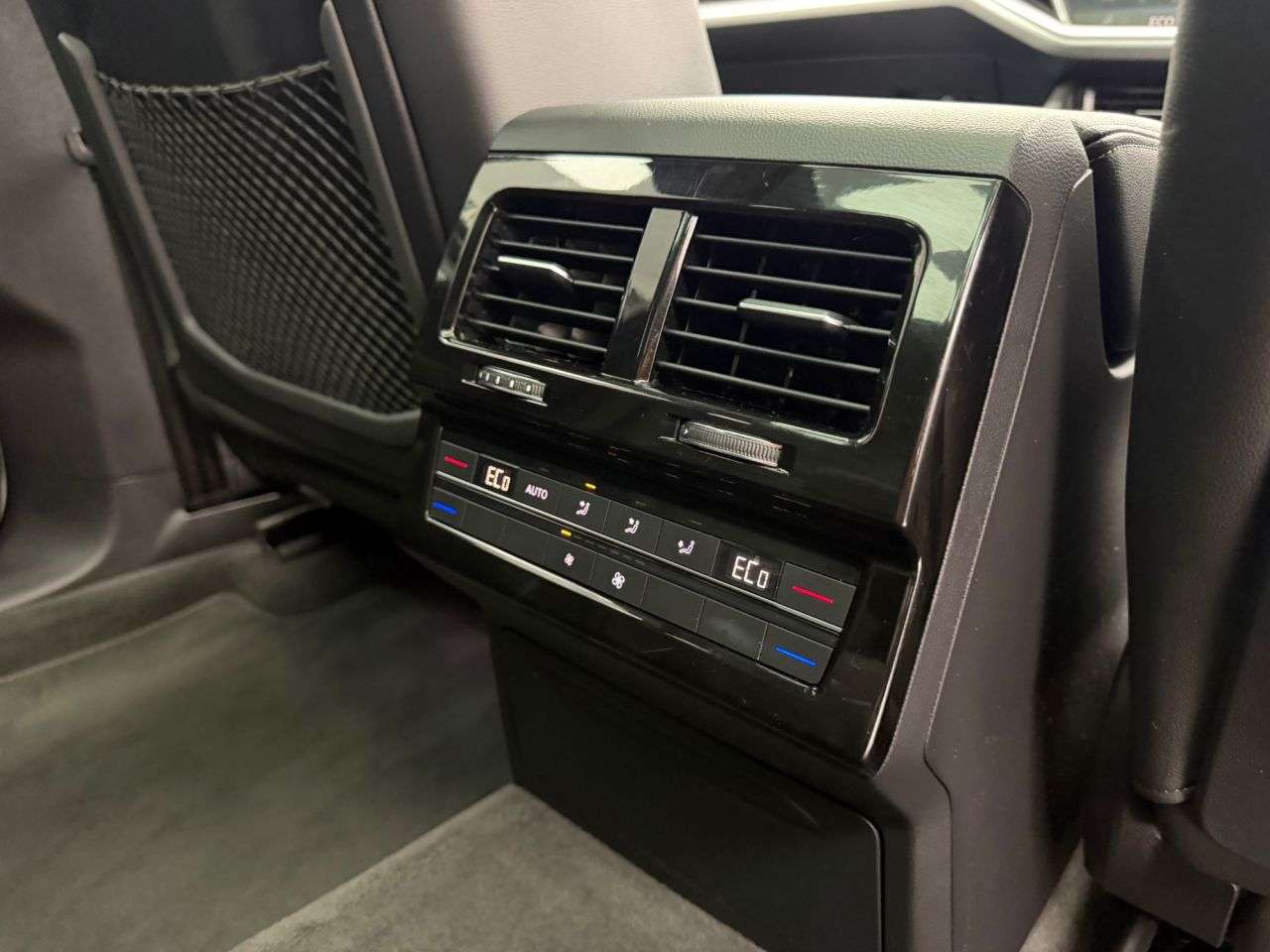 2021 VOLKSWAGEN TOUAREG 2021 VOLKSWAGEN TOUAREG