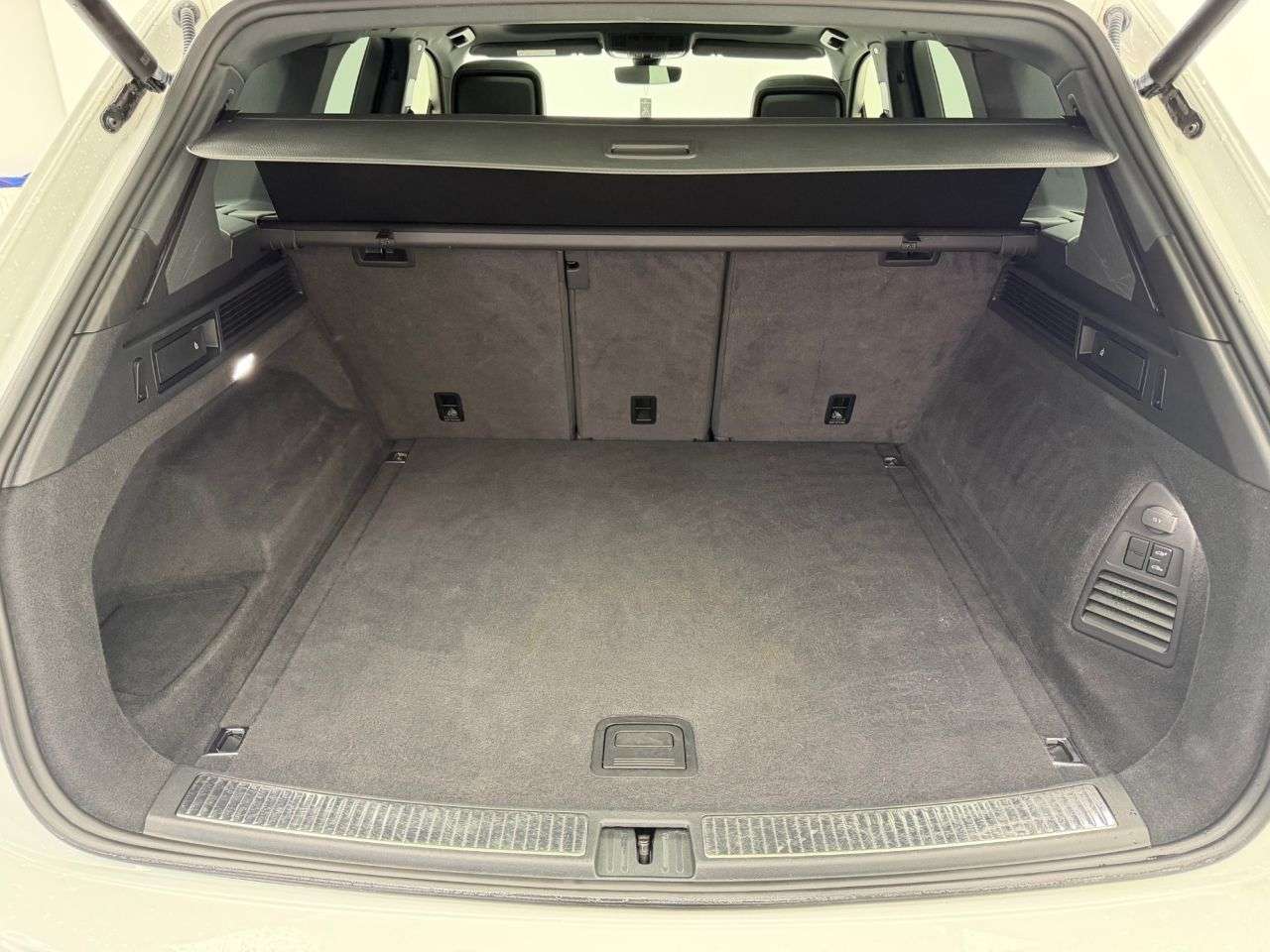 2021 VOLKSWAGEN TOUAREG 2021 VOLKSWAGEN TOUAREG
