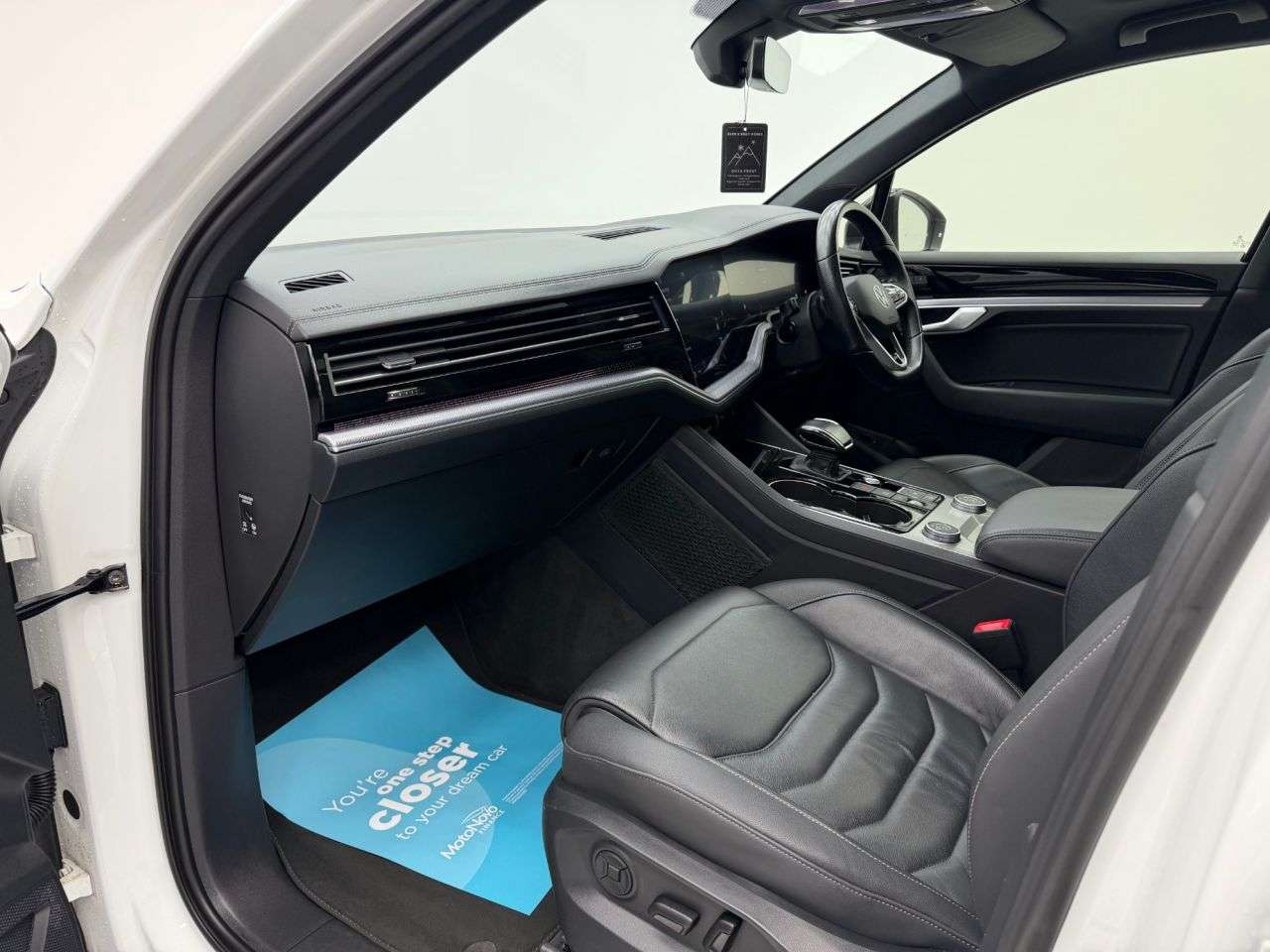 2021 VOLKSWAGEN TOUAREG 2021 VOLKSWAGEN TOUAREG