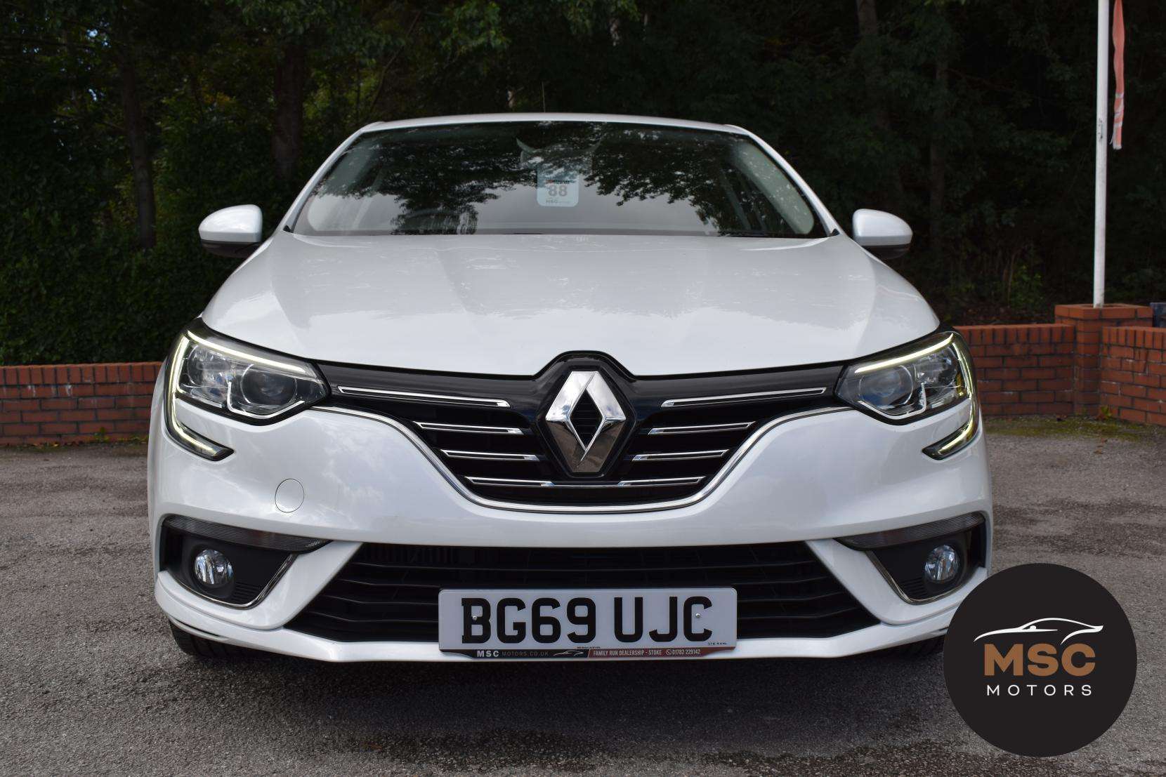 A 2019 RENAULT MEGANE 1.3 TCe Iconic Hatchback 5dr Petrol Manual Euro 6 (s/s) (140 ps) A 2019 RENAULT MEGANE 1.3 TCe Iconic Hatchback 5dr Petrol Manual Euro 6 (s/s) (140 ps)