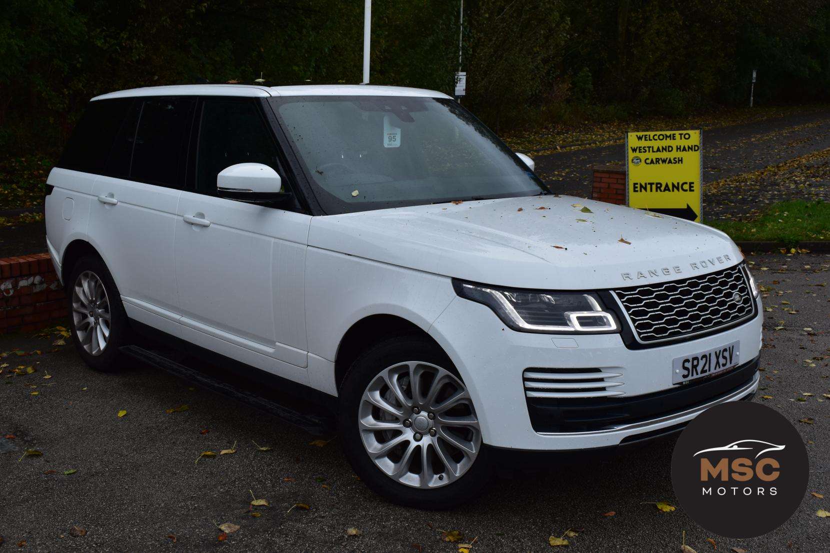 A 2021 LAND ROVER RANGE ROVER 3.0 D300 MHEV Vogue SUV 5dr Diesel Auto 4WD Euro 6 (s/s) (300 ps) A 2021 LAND ROVER RANGE ROVER 3.0 D300 MHEV Vogue SUV 5dr Diesel Auto 4WD Euro 6 (s/s) (300 ps)