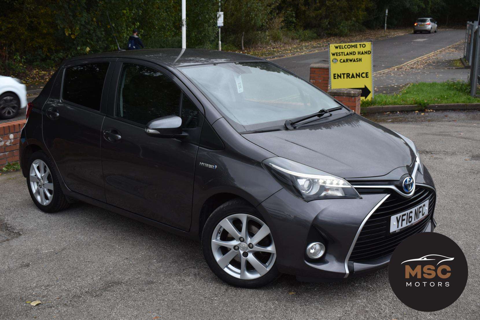 A 2016 TOYOTA YARIS 1.5 VVT-h Excel Hatchback 5dr Petrol Hybrid E-CVT Euro 6 (15in Alloy) (101 ps) A 2016 TOYOTA YARIS 1.5 VVT-h Excel Hatchback 5dr Petrol Hybrid E-CVT Euro 6 (15in Alloy) (101 ps)