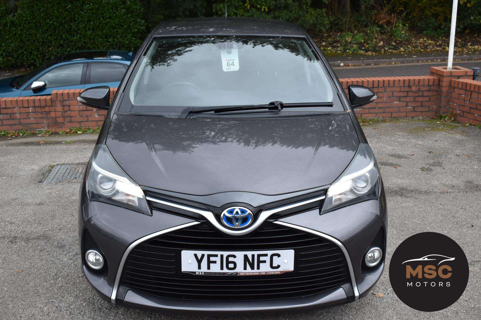 A 2016 TOYOTA YARIS 1.5 VVT-h Excel Hatchback 5dr Petrol Hybrid E-CVT Euro 6 (15in Alloy) (101 ps) A 2016 TOYOTA YARIS 1.5 VVT-h Excel Hatchback 5dr Petrol Hybrid E-CVT Euro 6 (15in Alloy) (101 ps)