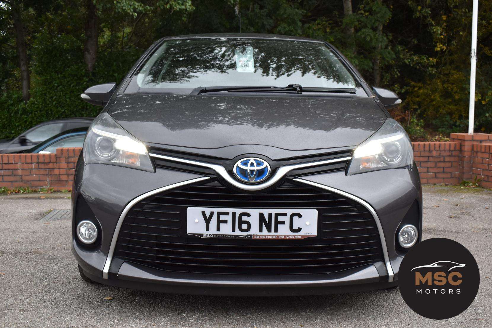 A 2016 TOYOTA YARIS 1.5 VVT-h Excel Hatchback 5dr Petrol Hybrid E-CVT Euro 6 (15in Alloy) (101 ps) A 2016 TOYOTA YARIS 1.5 VVT-h Excel Hatchback 5dr Petrol Hybrid E-CVT Euro 6 (15in Alloy) (101 ps)