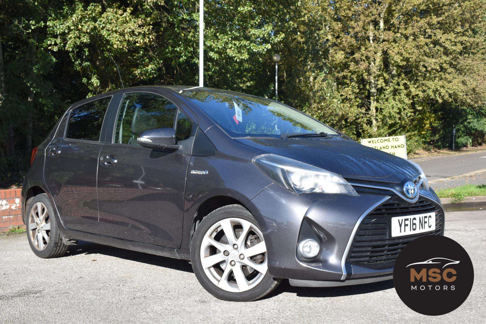 A 2016 TOYOTA YARIS 1.5 VVT-h Excel Hatchback 5dr Petrol Hybrid E-CVT Euro 6 (15in Alloy) (101 ps) A 2016 TOYOTA YARIS 1.5 VVT-h Excel Hatchback 5dr Petrol Hybrid E-CVT Euro 6 (15in Alloy) (101 ps)