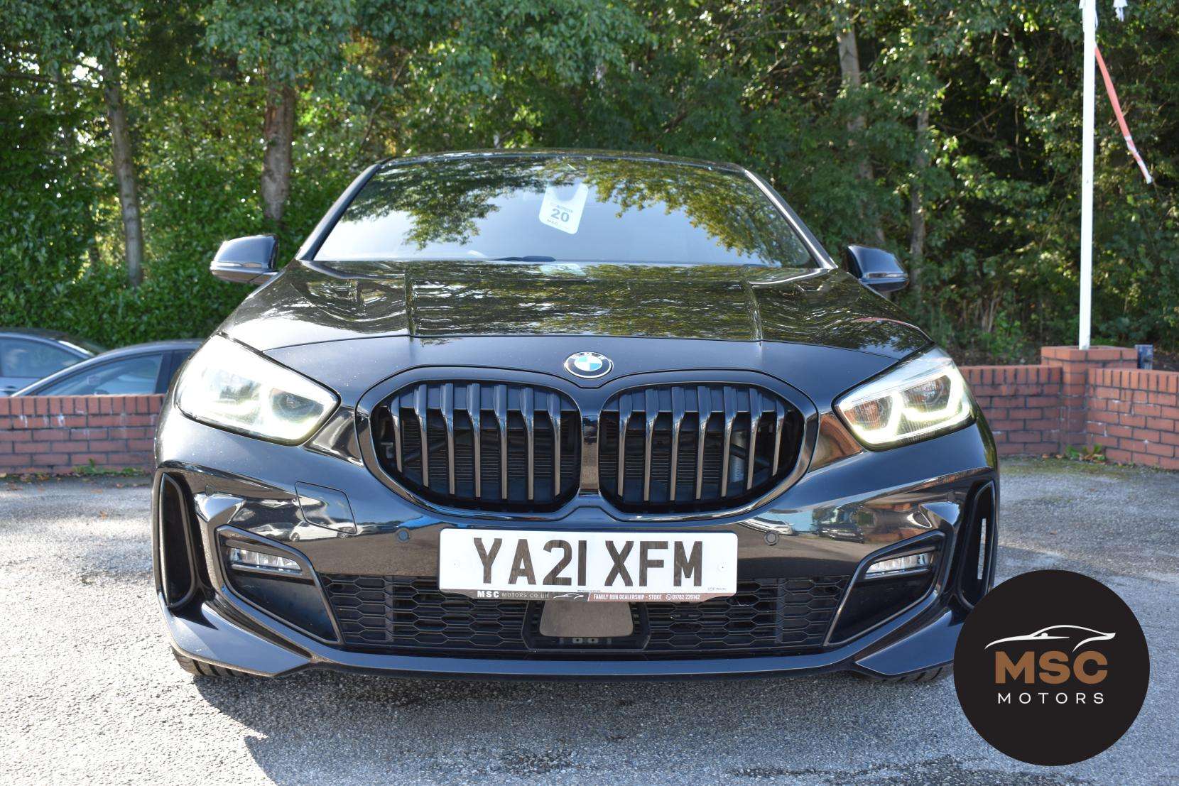 A 2021 BMW 1 SERIES 1.5 118i M Sport (LCP) Hatchback 5dr Petrol DCT Euro 6 (s/s) (136 ps) A 2021 BMW 1 SERIES 1.5 118i M Sport (LCP) Hatchback 5dr Petrol DCT Euro 6 (s/s) (136 ps)
