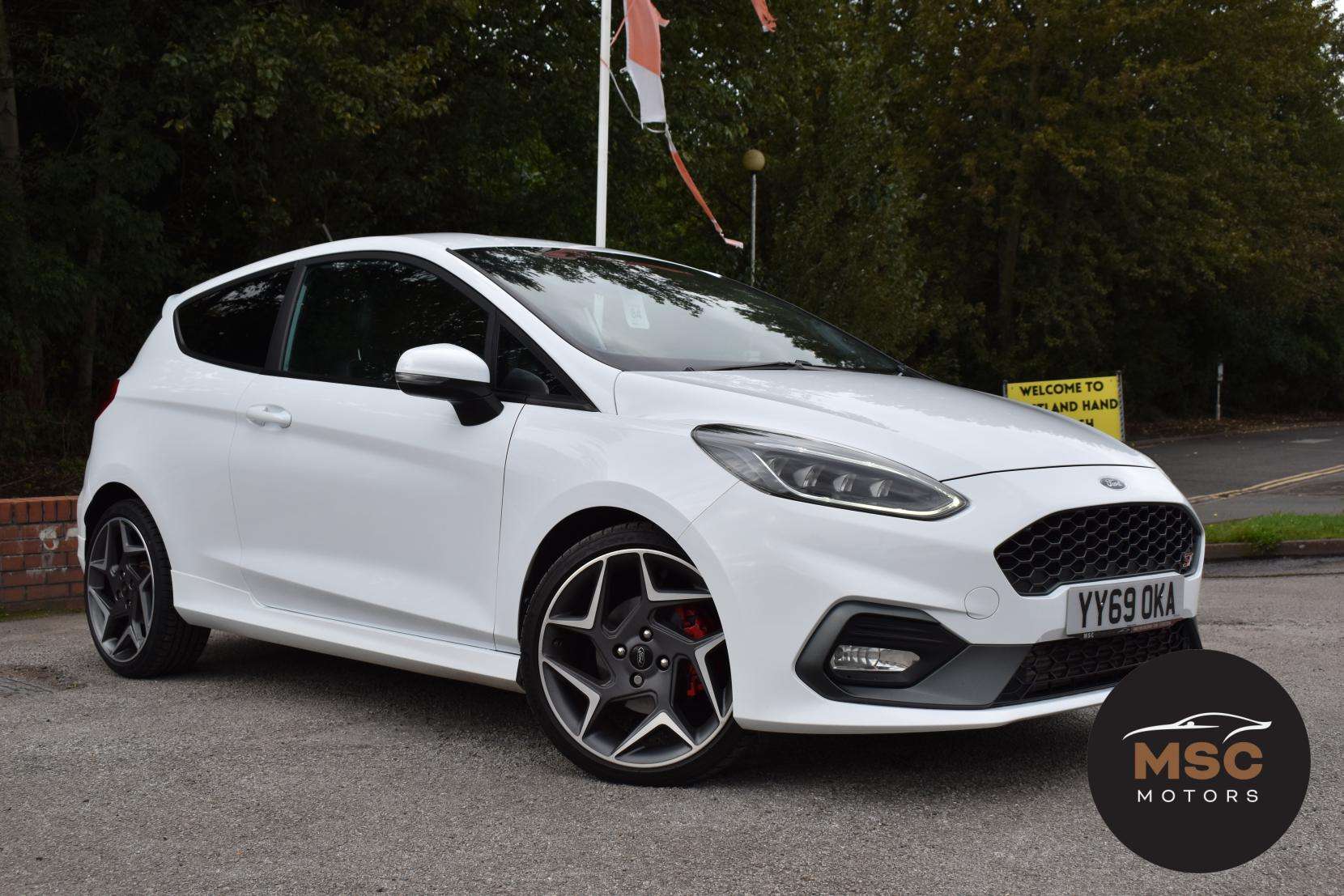 A 2019 FORD FIESTA 1.5T EcoBoost ST-3 Hatchback 3dr Petrol Manual Euro 6 (s/s) (200 ps) A 2019 FORD FIESTA 1.5T EcoBoost ST-3 Hatchback 3dr Petrol Manual Euro 6 (s/s) (200 ps)