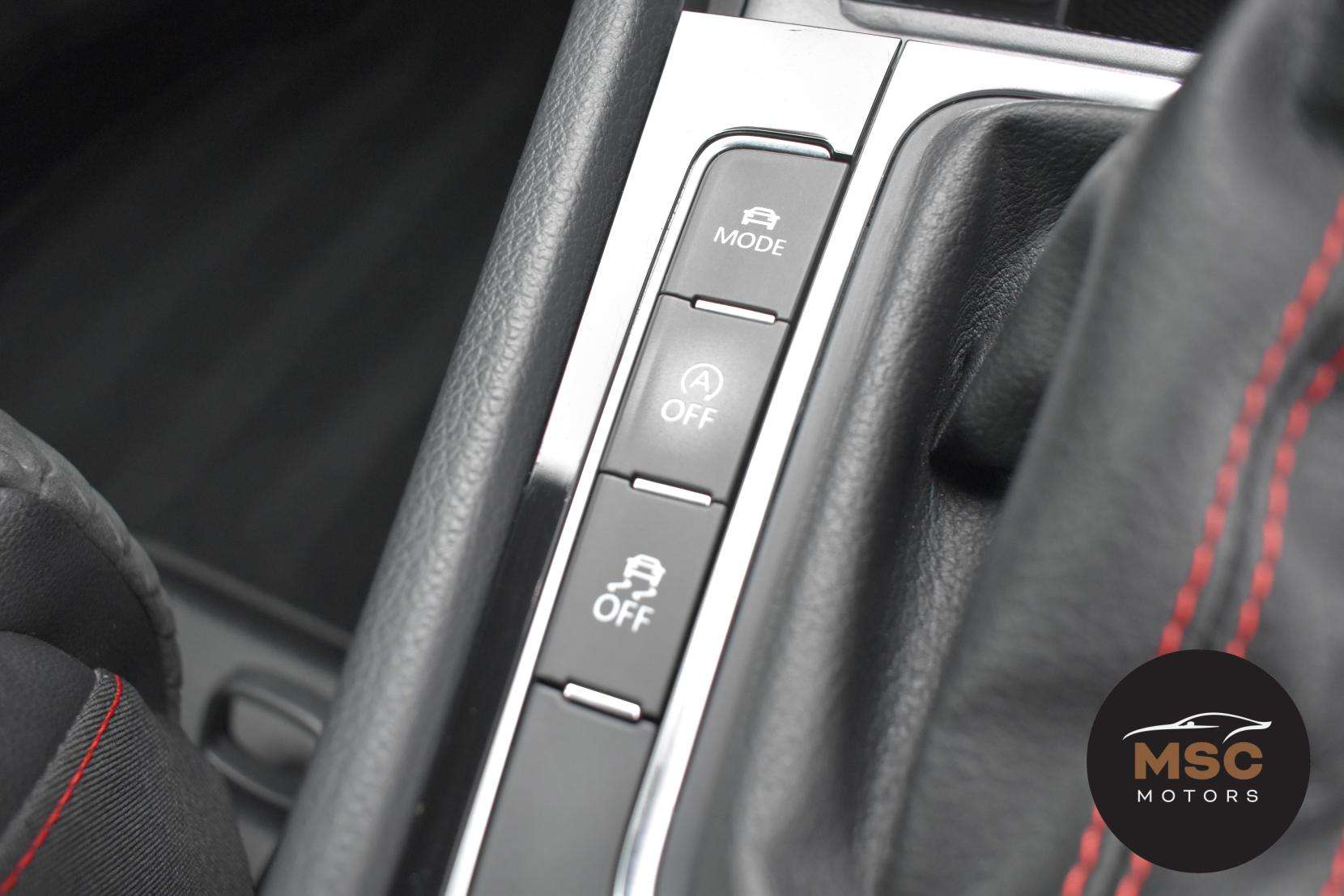 2017 VOLKSWAGEN GOLF 2017 VOLKSWAGEN GOLF