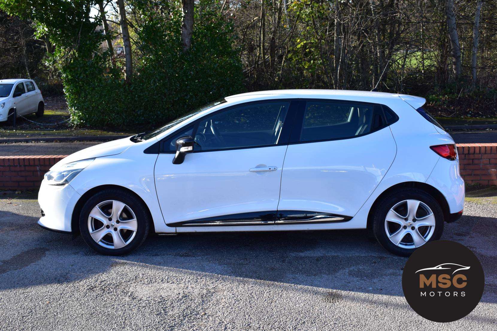 2016 RENAULT CLIO 2016 RENAULT CLIO