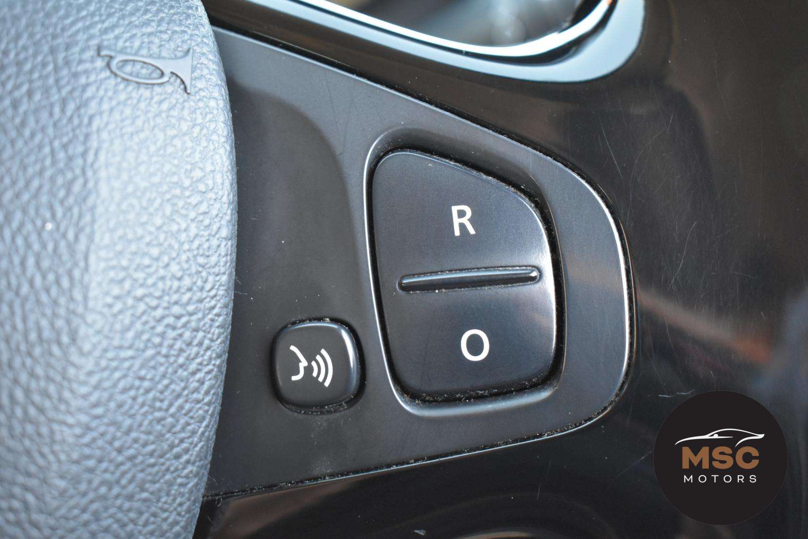 2016 RENAULT CLIO 2016 RENAULT CLIO