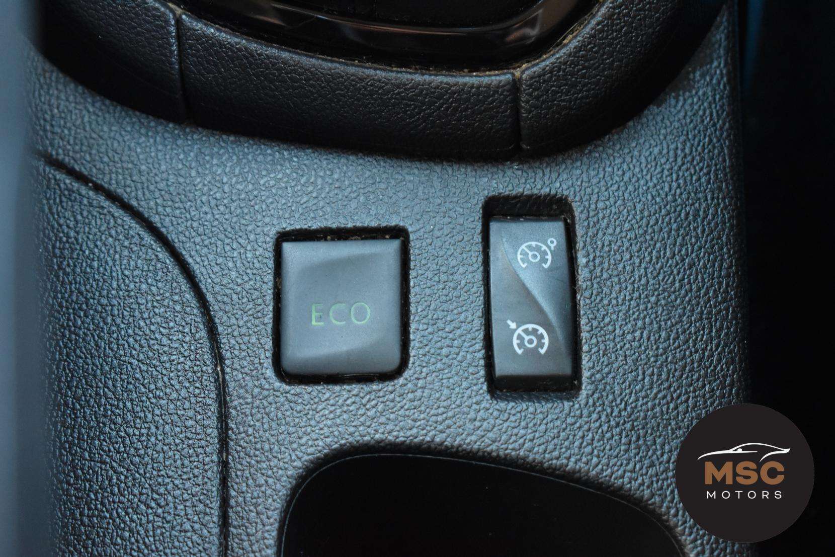 2016 RENAULT CLIO 2016 RENAULT CLIO