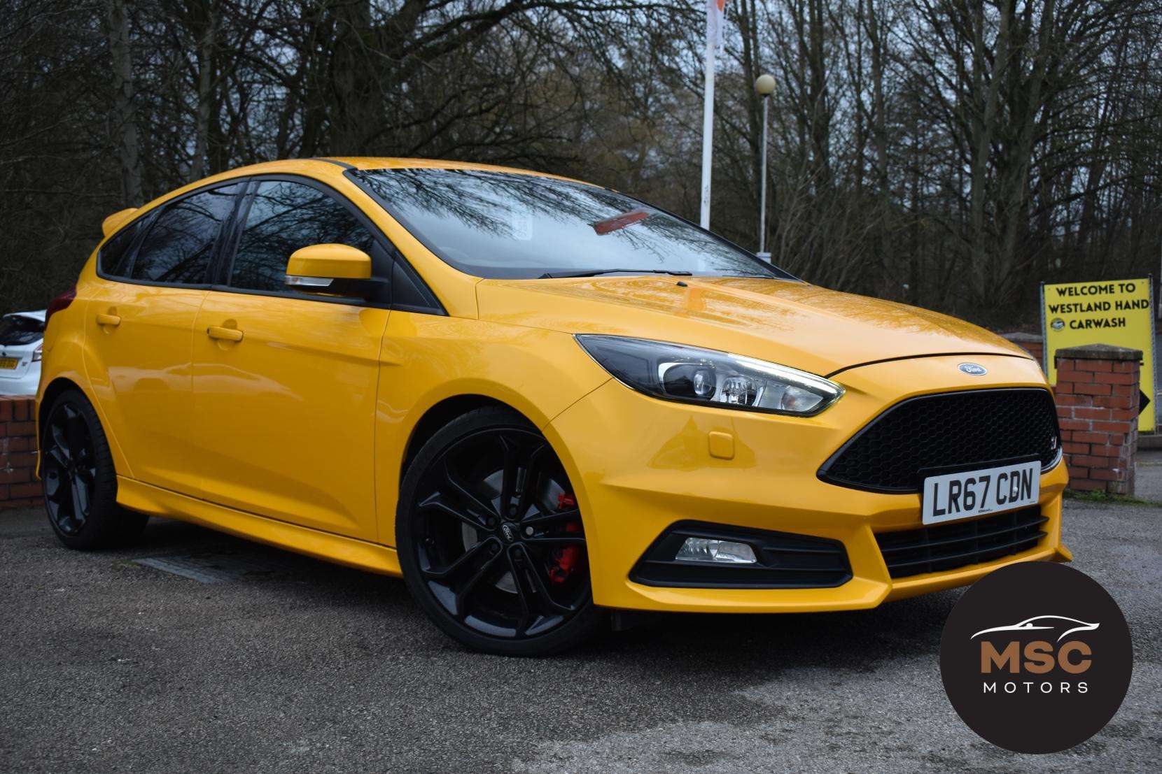 A 2017 FORD FOCUS 2.0T EcoBoost ST-3 Hatchback 5dr Petrol Manual Euro 6 (s/s) (250 ps) A 2017 FORD FOCUS 2.0T EcoBoost ST-3 Hatchback 5dr Petrol Manual Euro 6 (s/s) (250 ps)