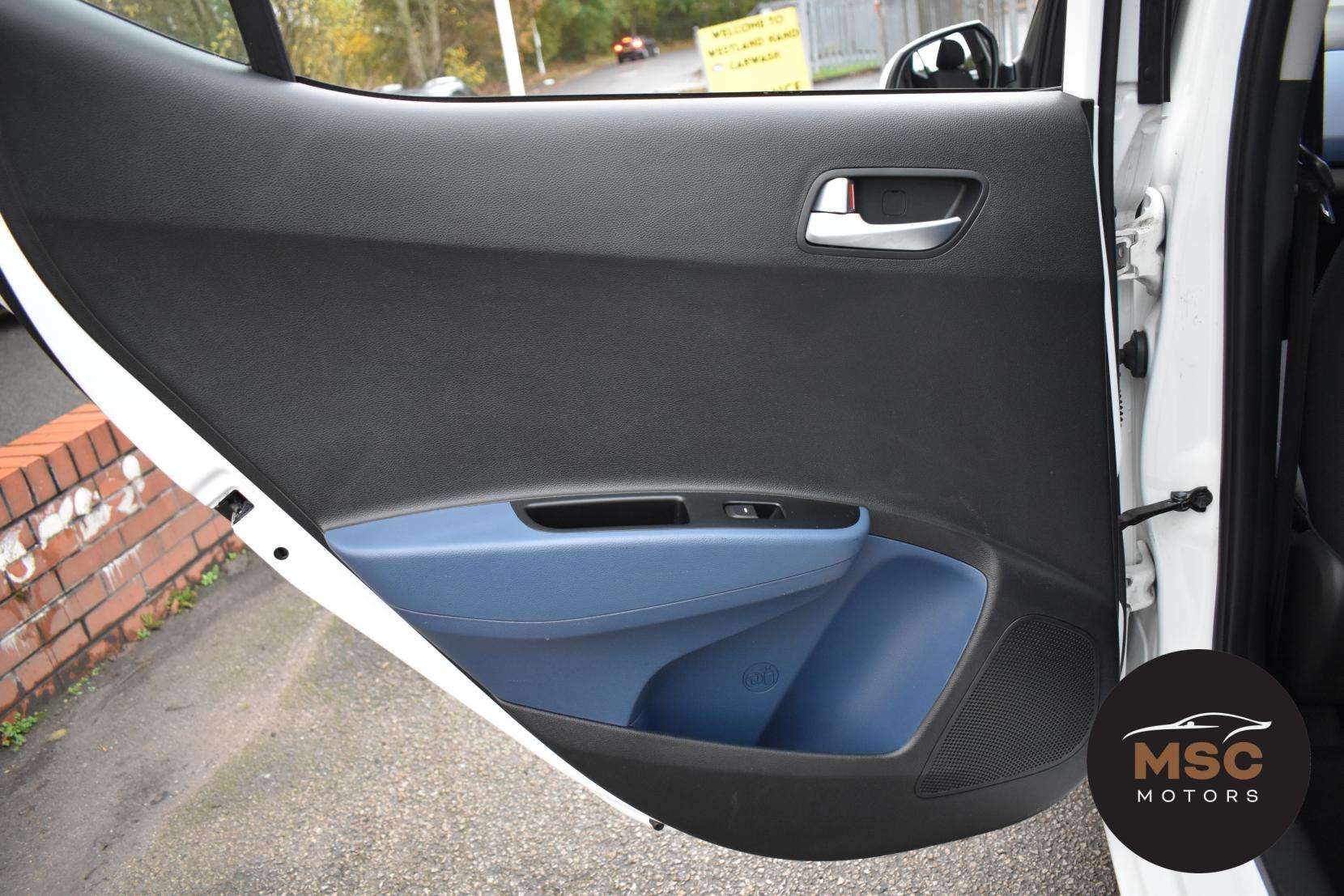 2016 HYUNDAI I10 2016 HYUNDAI I10