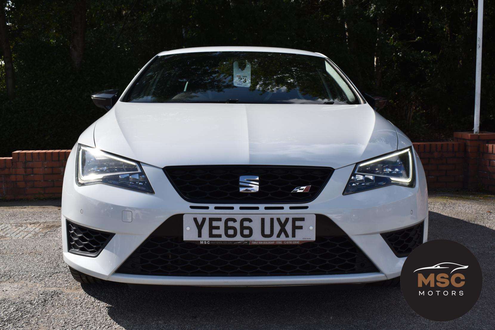 A 2016 SEAT LEON 2.0 TSI Cupra 290 Black Hatchback 5dr Petrol Manual Euro 6 (s/s) (290 ps) A 2016 SEAT LEON 2.0 TSI Cupra 290 Black Hatchback 5dr Petrol Manual Euro 6 (s/s) (290 ps)