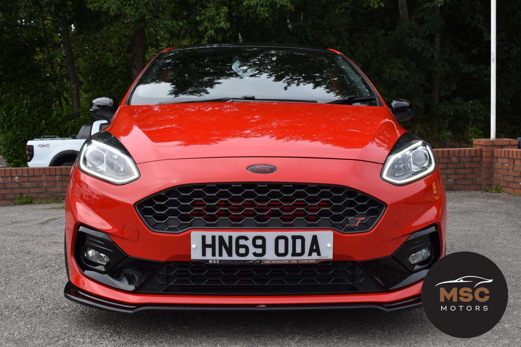 A 2019 FORD FIESTA 1.5T EcoBoost ST-3 Hatchback 3dr Petrol Manual Euro 6 (s/s) (200 ps) A 2019 FORD FIESTA 1.5T EcoBoost ST-3 Hatchback 3dr Petrol Manual Euro 6 (s/s) (200 ps)