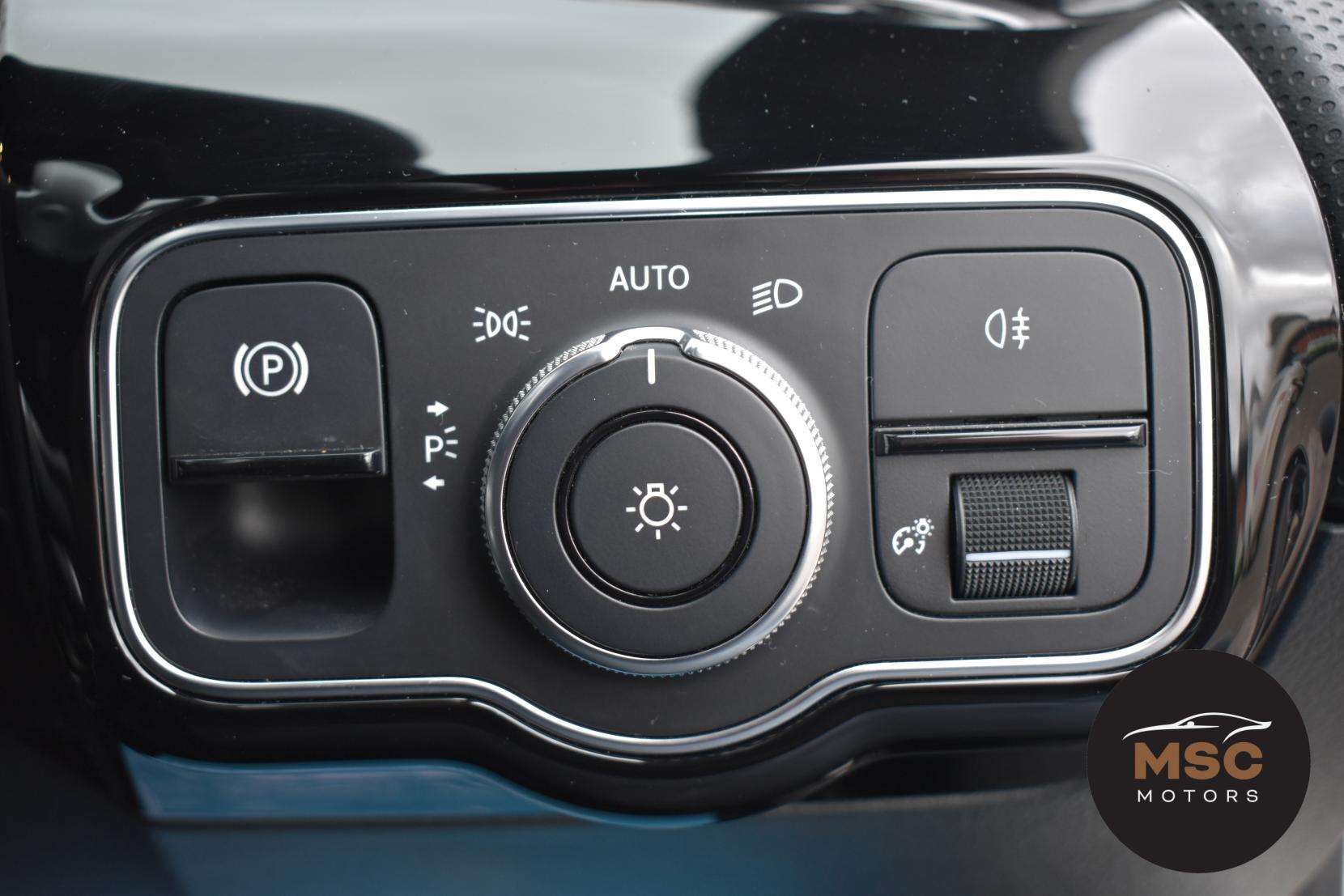 2019 MERCEDES-BENZ A CLASS 2019 MERCEDES-BENZ A CLASS