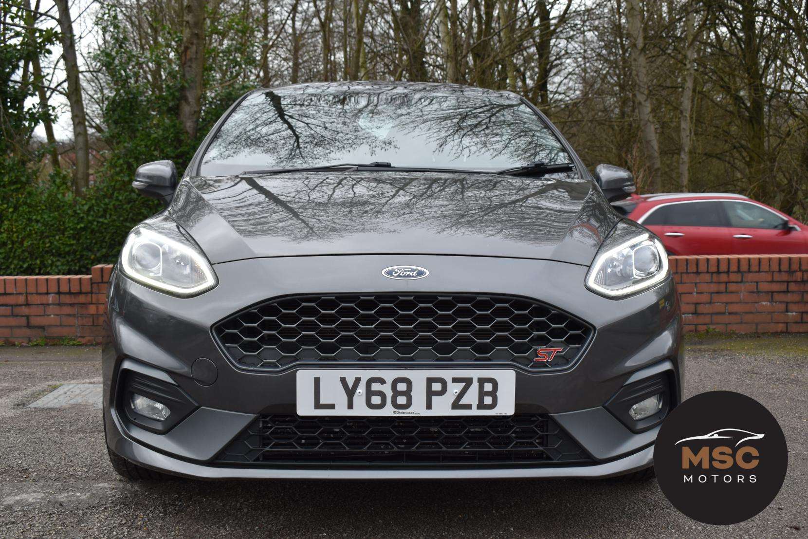 A 2019 FORD FIESTA 1.5T EcoBoost ST-3 Hatchback 3dr Petrol Manual Euro 6 (s/s) (200 ps) A 2019 FORD FIESTA 1.5T EcoBoost ST-3 Hatchback 3dr Petrol Manual Euro 6 (s/s) (200 ps)