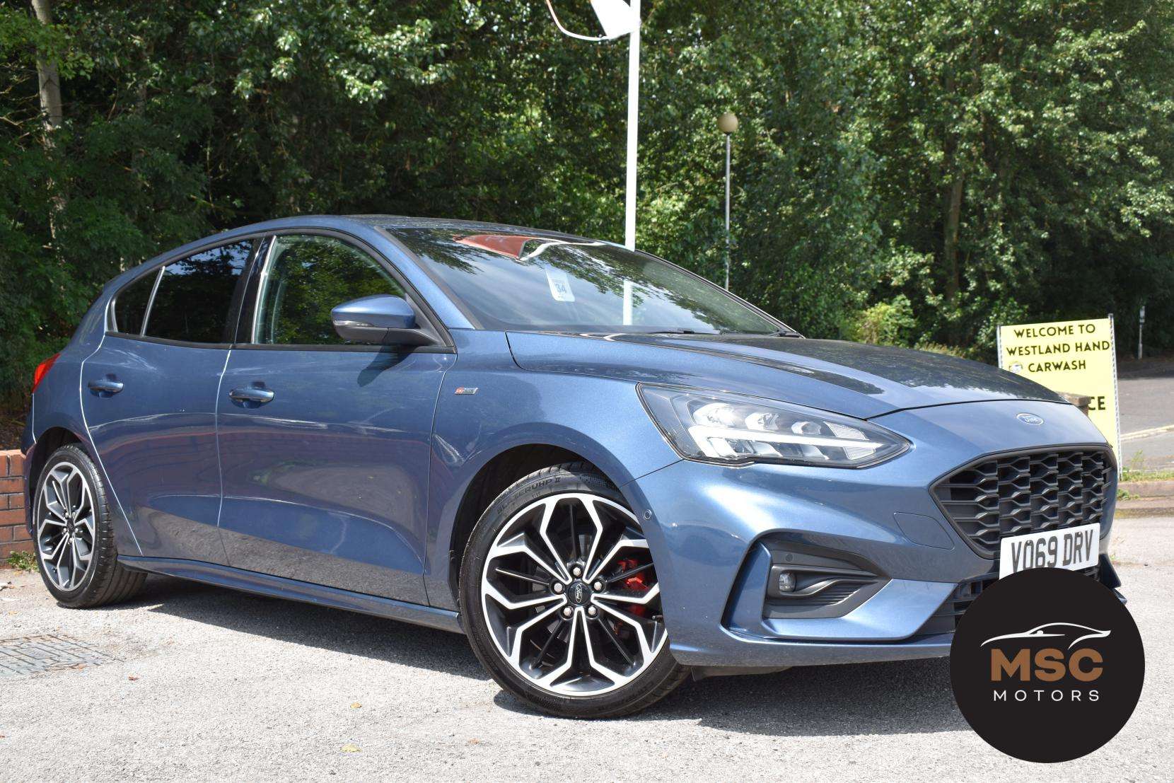A 2019 FORD FOCUS 1.0T EcoBoost ST-Line X Hatchback 5dr Petrol Manual Euro 6 (s/s) (125 ps) A 2019 FORD FOCUS 1.0T EcoBoost ST-Line X Hatchback 5dr Petrol Manual Euro 6 (s/s) (125 ps)