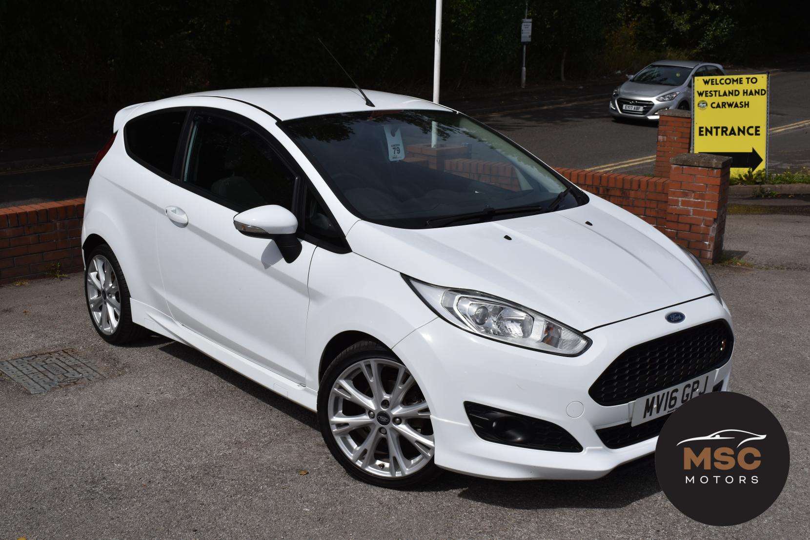 A 2016 FORD FIESTA 1.0T EcoBoost Zetec S Hatchback 3dr Petrol Manual Euro 6 (s/s) (125 ps) A 2016 FORD FIESTA 1.0T EcoBoost Zetec S Hatchback 3dr Petrol Manual Euro 6 (s/s) (125 ps)