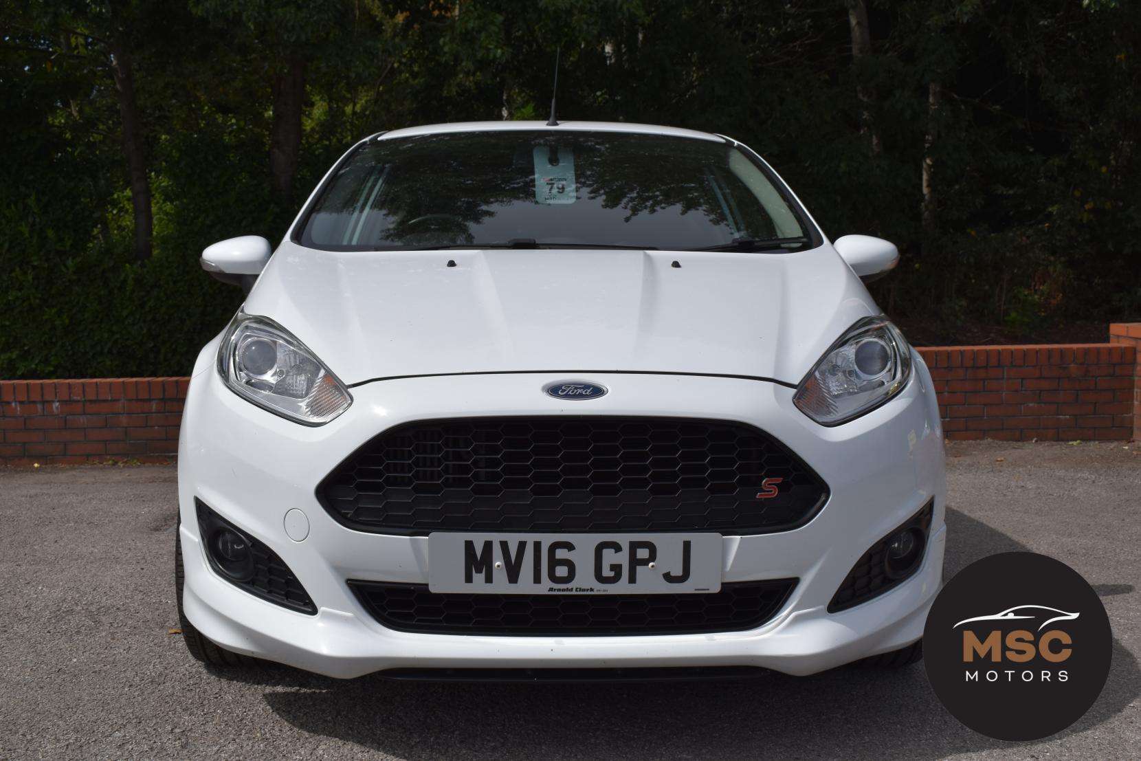 A 2016 FORD FIESTA 1.0T EcoBoost Zetec S Hatchback 3dr Petrol Manual Euro 6 (s/s) (125 ps) A 2016 FORD FIESTA 1.0T EcoBoost Zetec S Hatchback 3dr Petrol Manual Euro 6 (s/s) (125 ps)