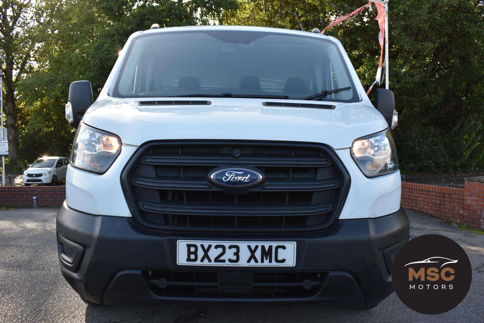 A 2023 FORD TRANSIT 2.0 350 EcoBlue Leader Chassis Double Cab 4dr Diesel Manual RWD L3 Euro 6 (s/s) (170 ps) A 2023 FORD TRANSIT 2.0 350 EcoBlue Leader Chassis Double Cab 4dr Diesel Manual RWD L3 Euro 6 (s/s) (170 ps)