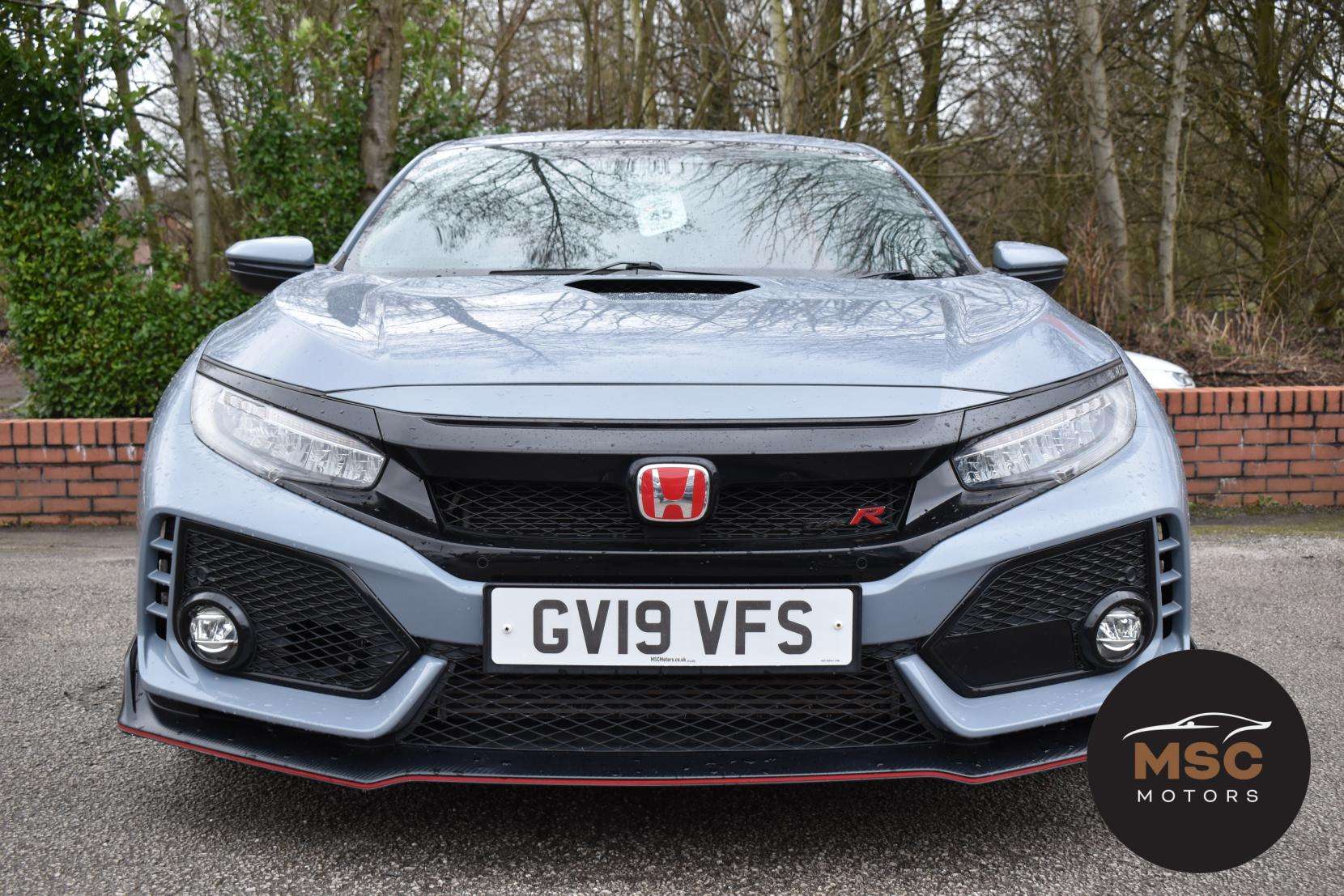 A 2019 HONDA CIVIC 2.0 VTEC Turbo Type R GT Hatchback 5dr Petrol Manual Euro 6 (s/s) (320 ps) A 2019 HONDA CIVIC 2.0 VTEC Turbo Type R GT Hatchback 5dr Petrol Manual Euro 6 (s/s) (320 ps)