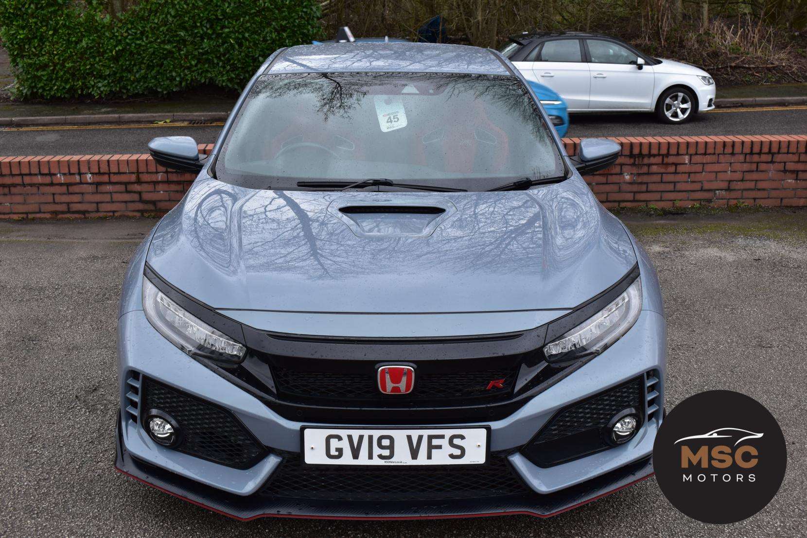 A 2019 HONDA CIVIC 2.0 VTEC Turbo Type R GT Hatchback 5dr Petrol Manual Euro 6 (s/s) (320 ps) A 2019 HONDA CIVIC 2.0 VTEC Turbo Type R GT Hatchback 5dr Petrol Manual Euro 6 (s/s) (320 ps)