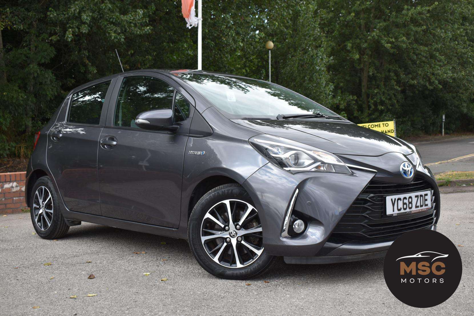 A 2018 TOYOTA YARIS 1.5 VVT-h Icon Tech Hatchback 5dr Petrol Hybrid E-CVT Euro 6 (s/s) (100 ps) A 2018 TOYOTA YARIS 1.5 VVT-h Icon Tech Hatchback 5dr Petrol Hybrid E-CVT Euro 6 (s/s) (100 ps)