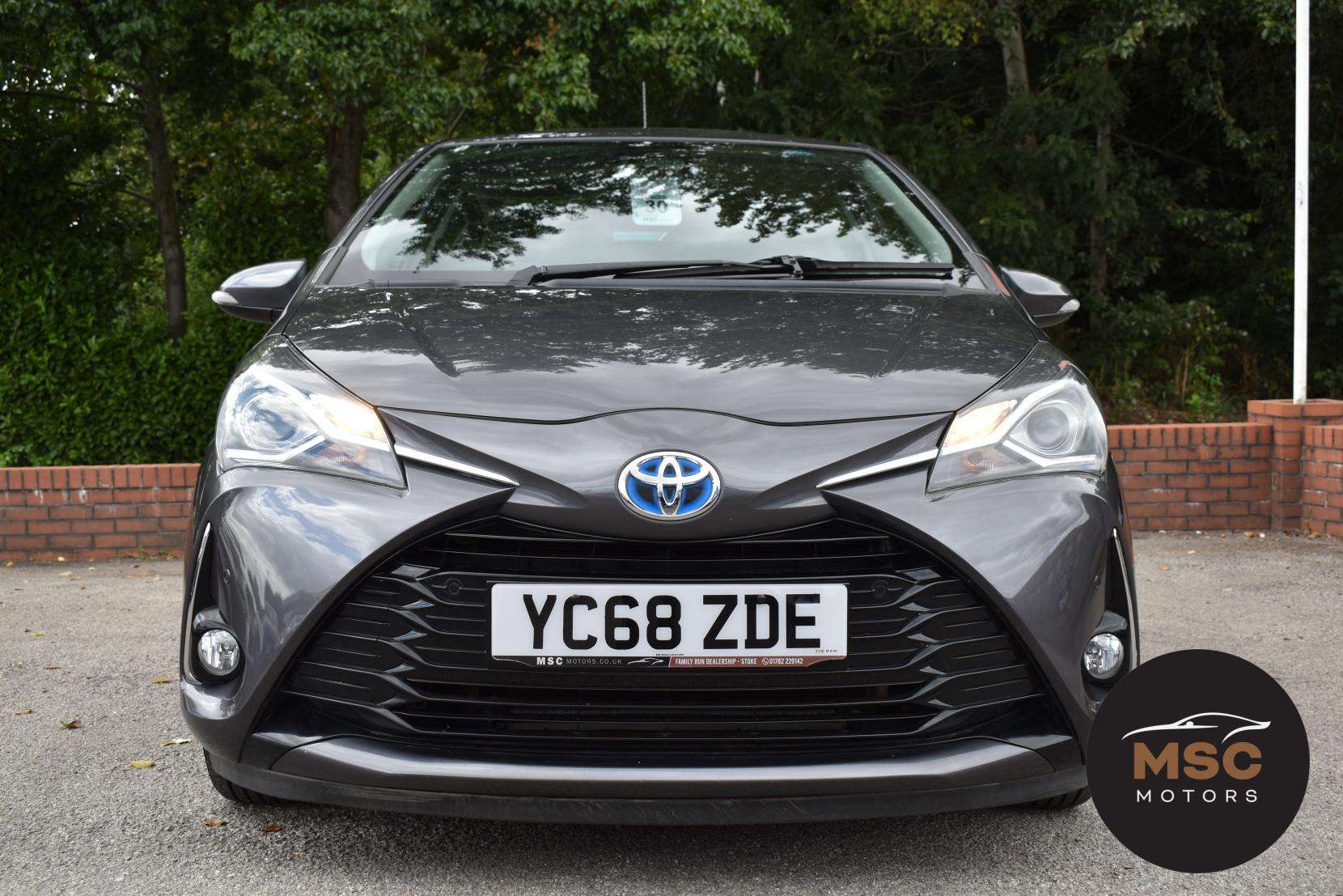 A 2018 TOYOTA YARIS 1.5 VVT-h Icon Tech Hatchback 5dr Petrol Hybrid E-CVT Euro 6 (s/s) (100 ps) A 2018 TOYOTA YARIS 1.5 VVT-h Icon Tech Hatchback 5dr Petrol Hybrid E-CVT Euro 6 (s/s) (100 ps)