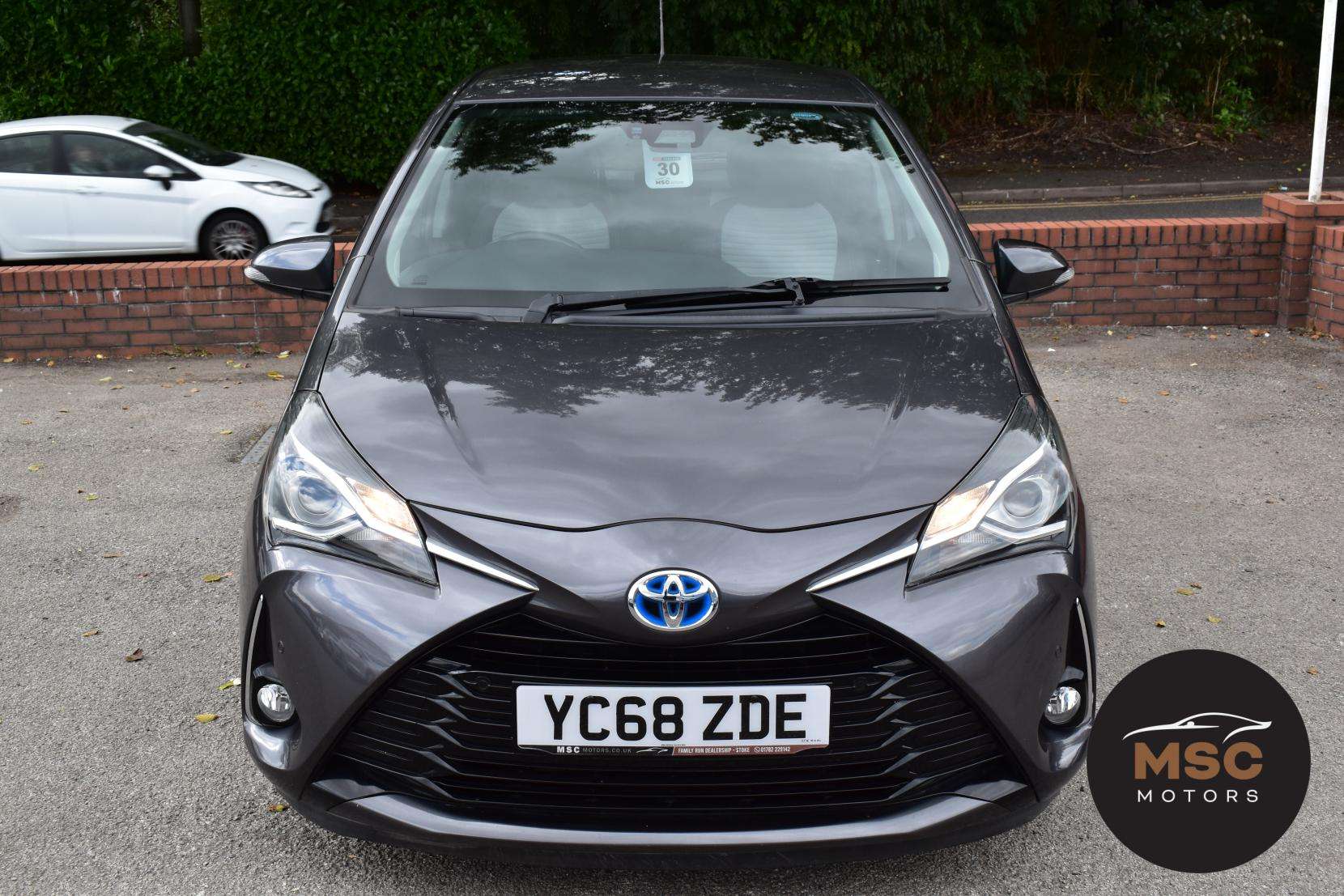 A 2018 TOYOTA YARIS 1.5 VVT-h Icon Tech Hatchback 5dr Petrol Hybrid E-CVT Euro 6 (s/s) (100 ps) A 2018 TOYOTA YARIS 1.5 VVT-h Icon Tech Hatchback 5dr Petrol Hybrid E-CVT Euro 6 (s/s) (100 ps)